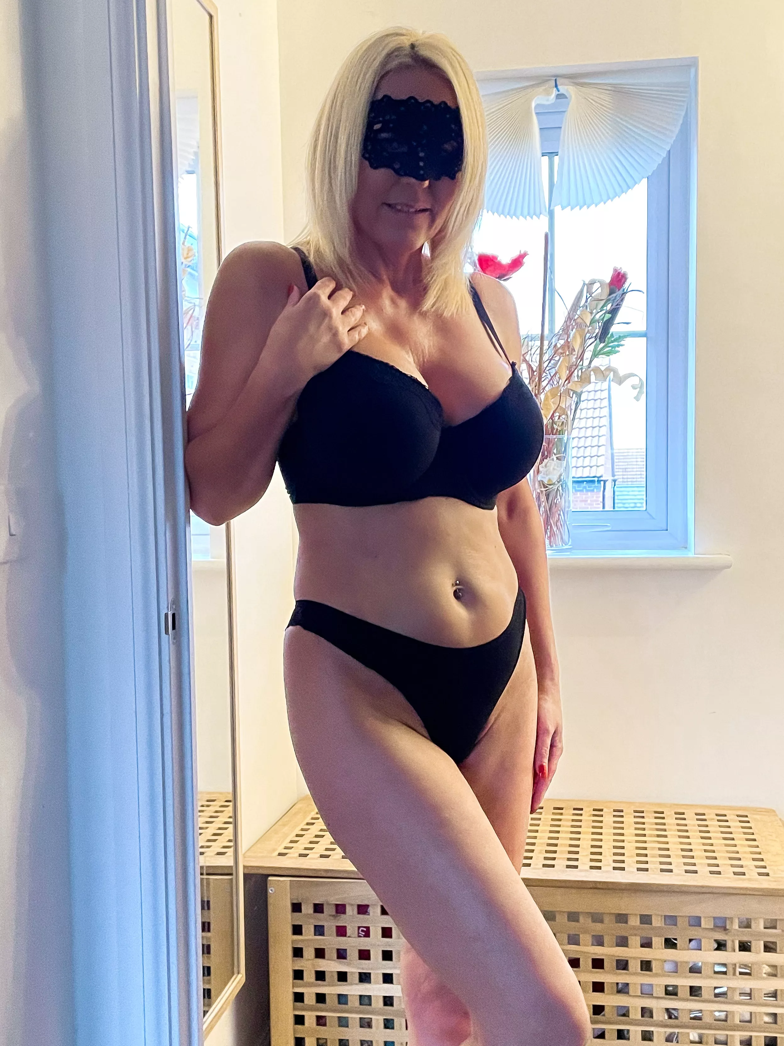 50 yo mum of 2 first time posting here (2nd attempt I got the image link wrong last time). Let me know if I should post more .. I will reply :) xxx posted by Samantha50Plus