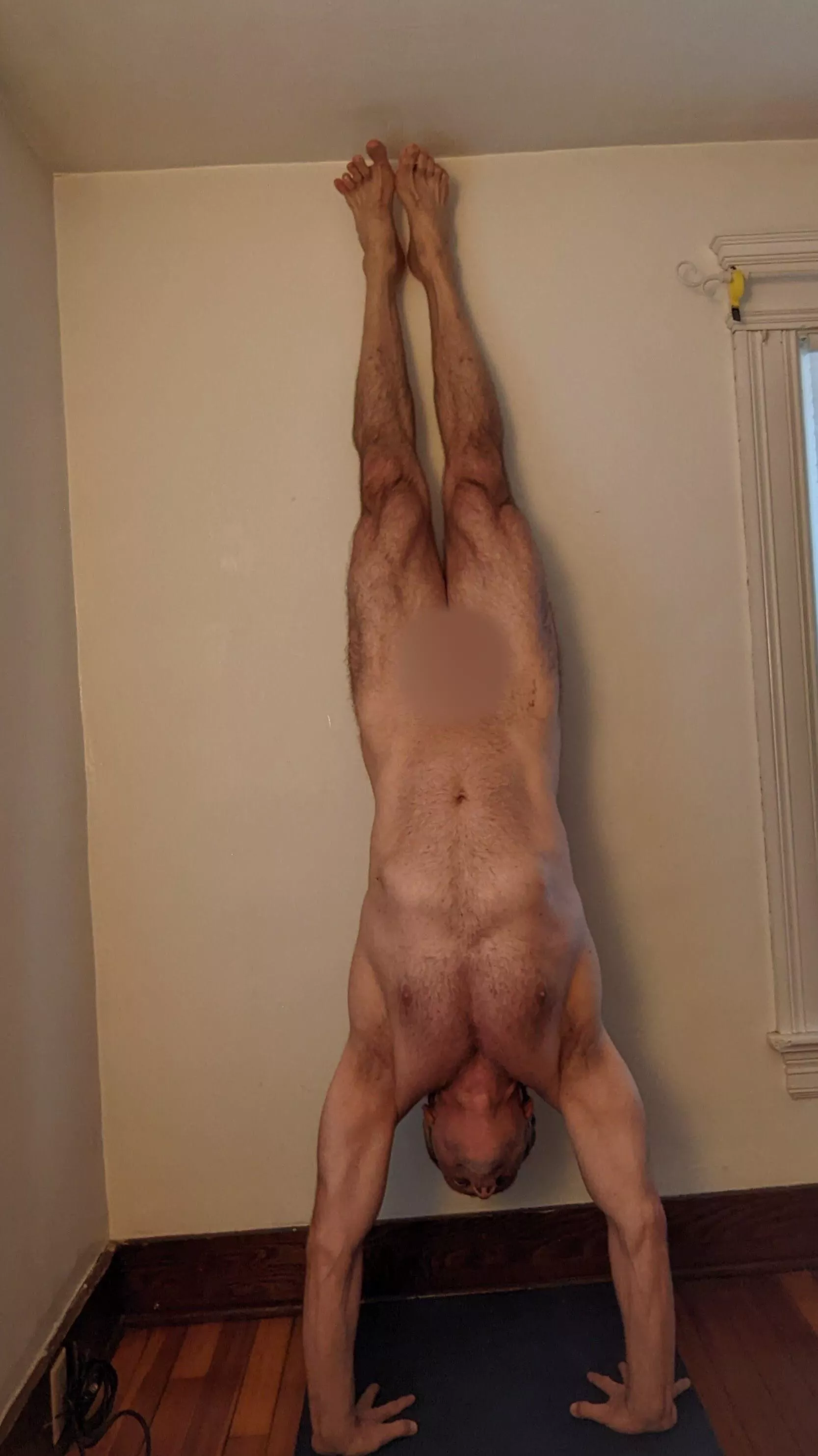 56/M Working on handstands and yes I’m using the wall!!😃 posted by Right_Strategy_3040