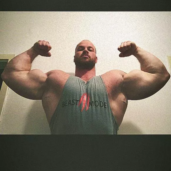 6’6” with Muscle Pits posted by GermanMuscleBeast