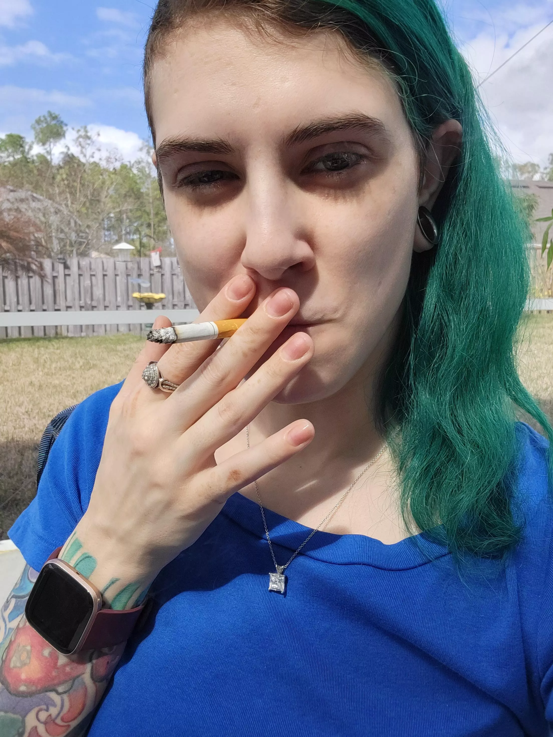 75° Florida smokes 😍😍😍 posted by Kinkylittlehippy