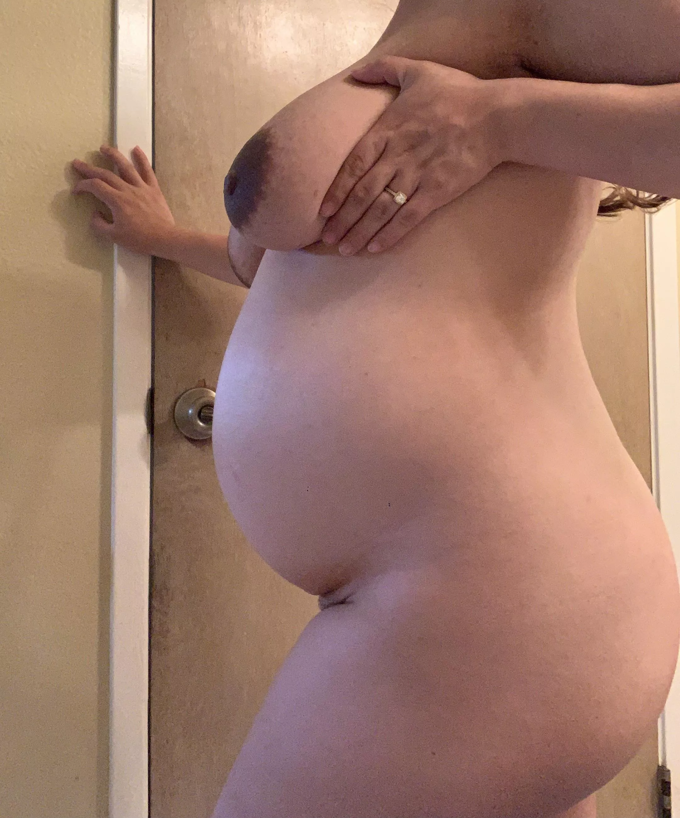 Fucking Pregnant Nude - 8 months pregnant would you still fuck me ðŸ¥µ nudes | GLAMOURHOUND.COM