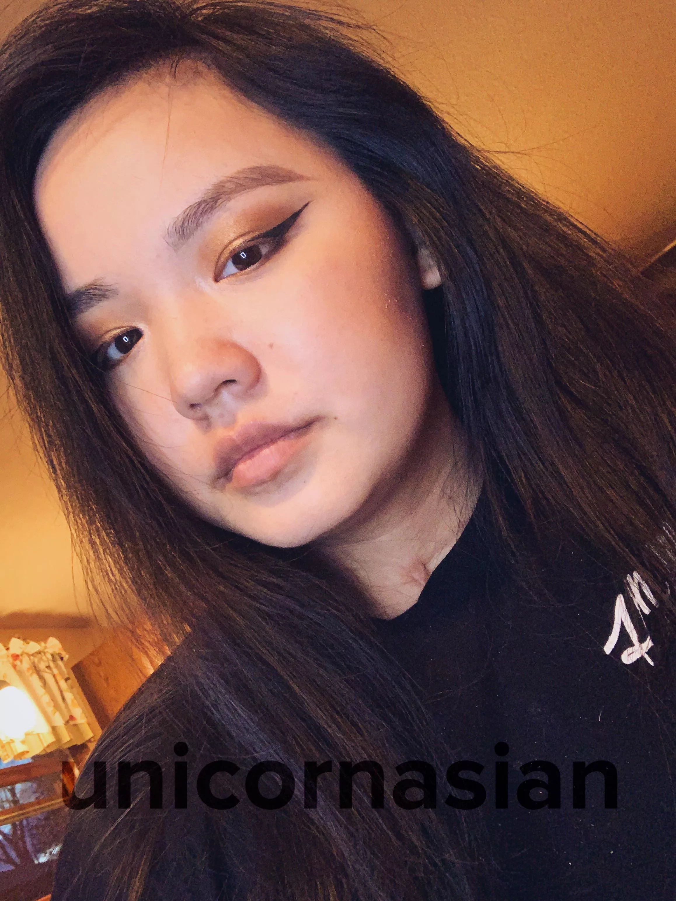 99.9% Chinese. Look at these lips. Want them around your cock? 💋🍆💦 posted by unicornasian420