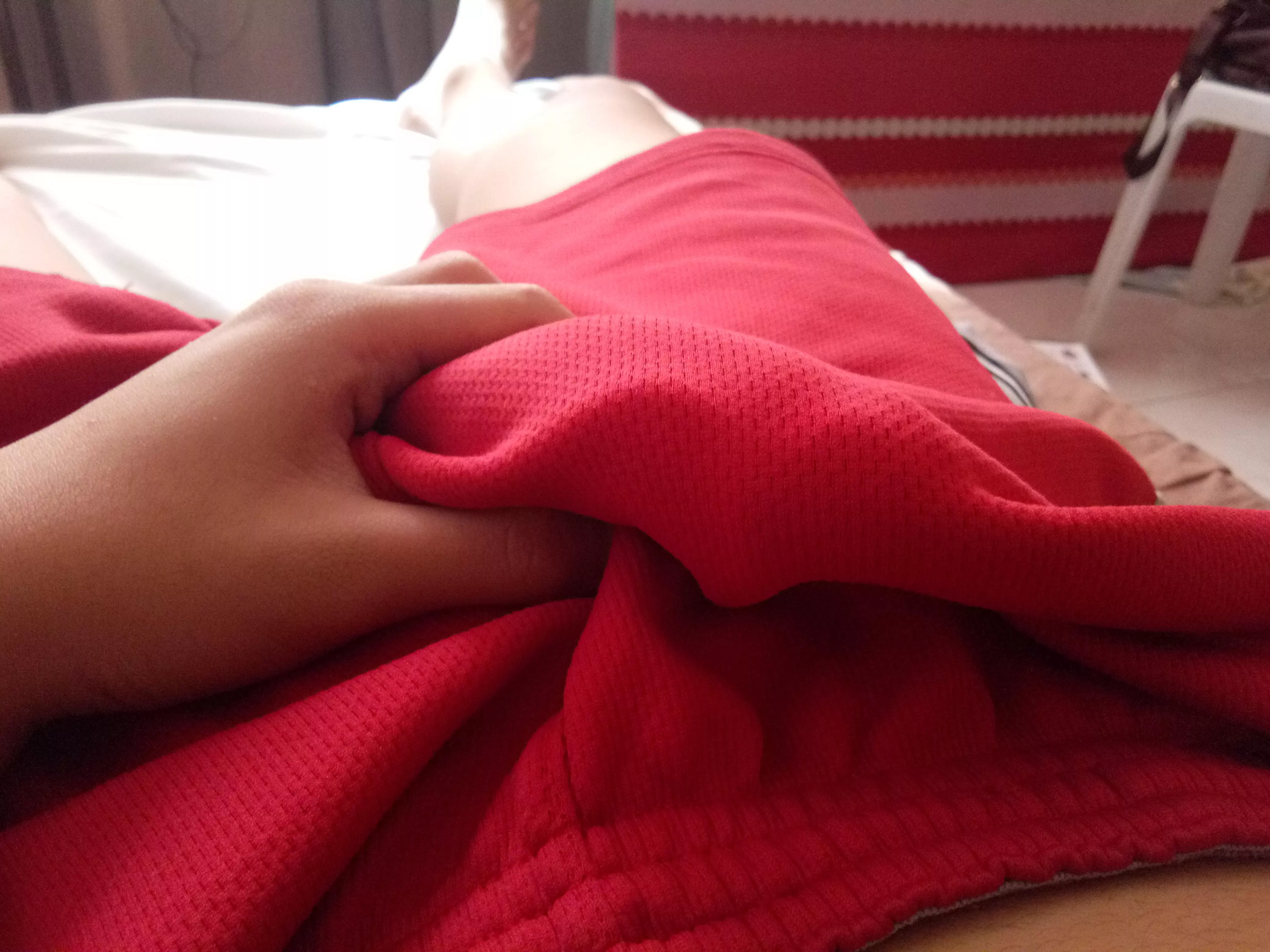 A bulge in the morning || wanna talk? posted by Mescanes