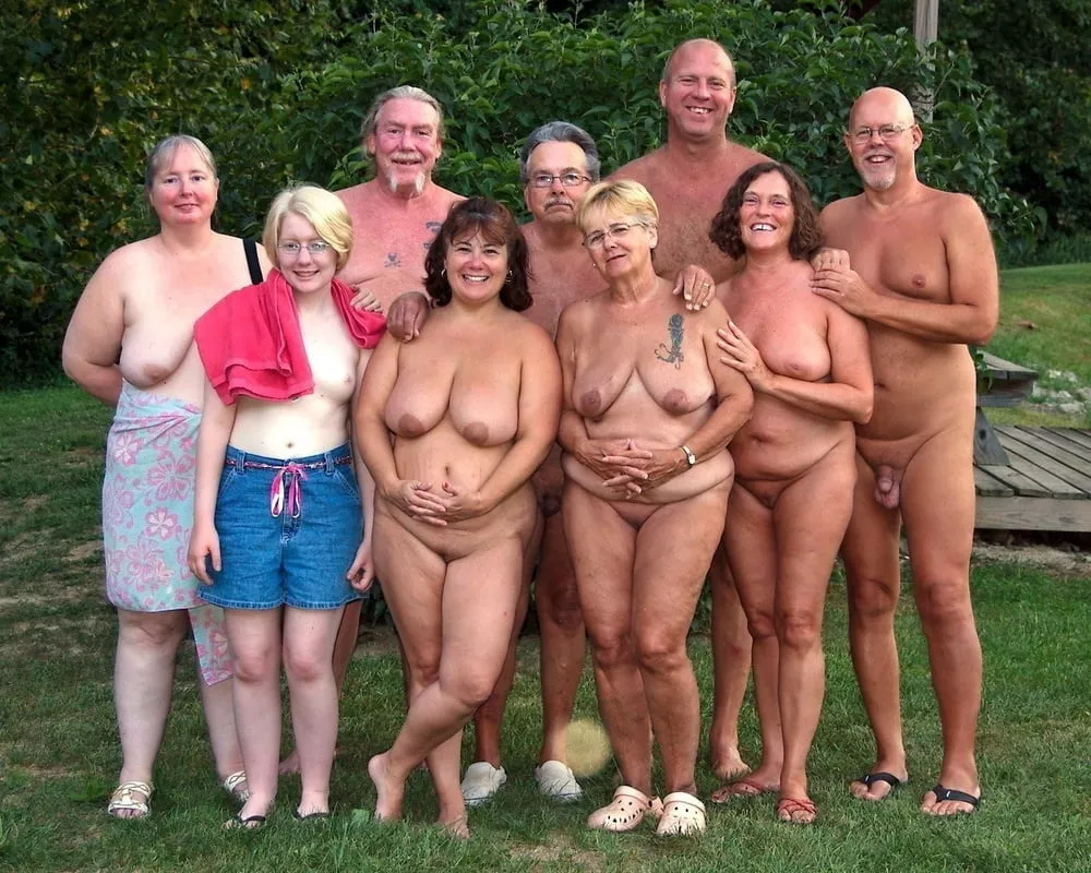 A couple of BBW nudies in this group posted by Udderluvr2020