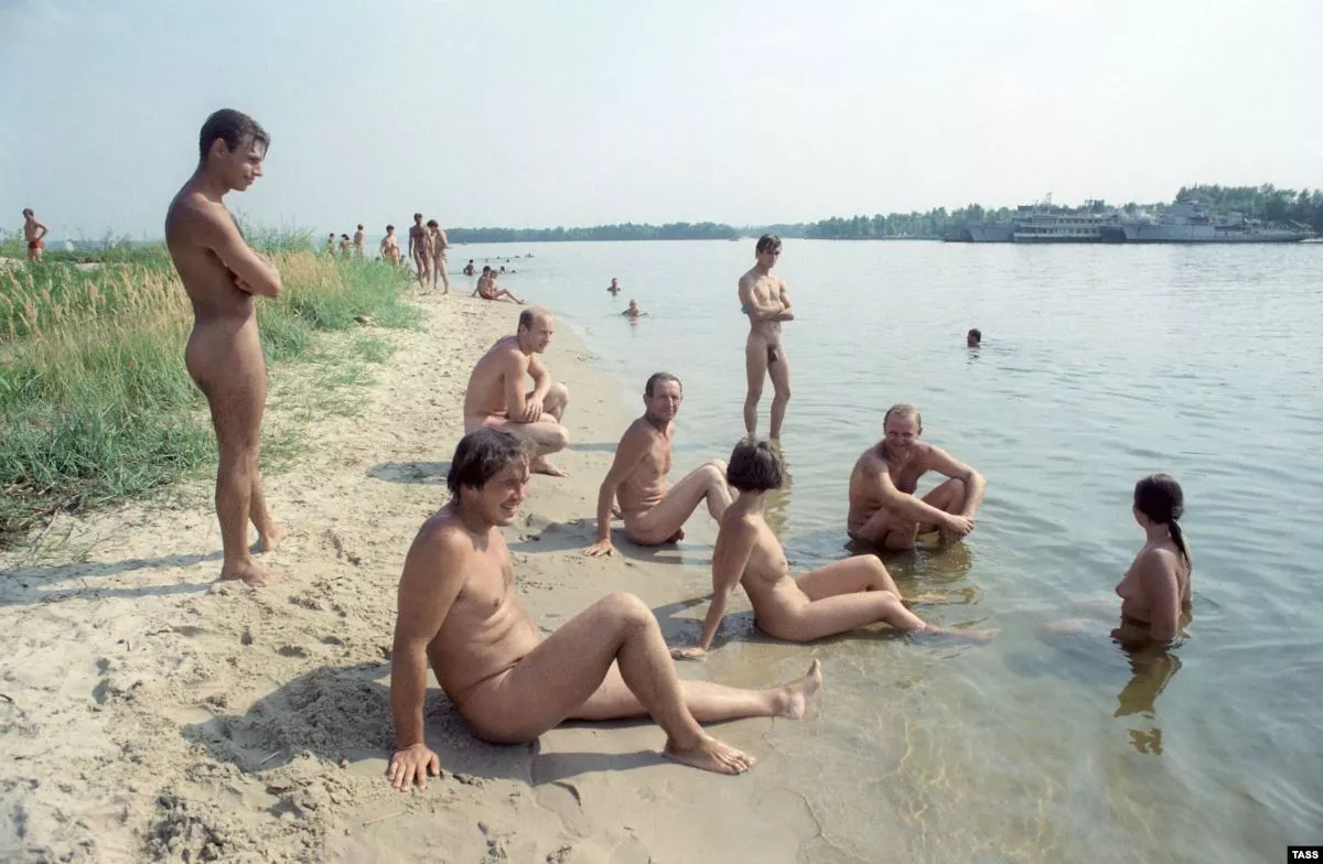 A day at a small nude beach posted by bobettebobqc