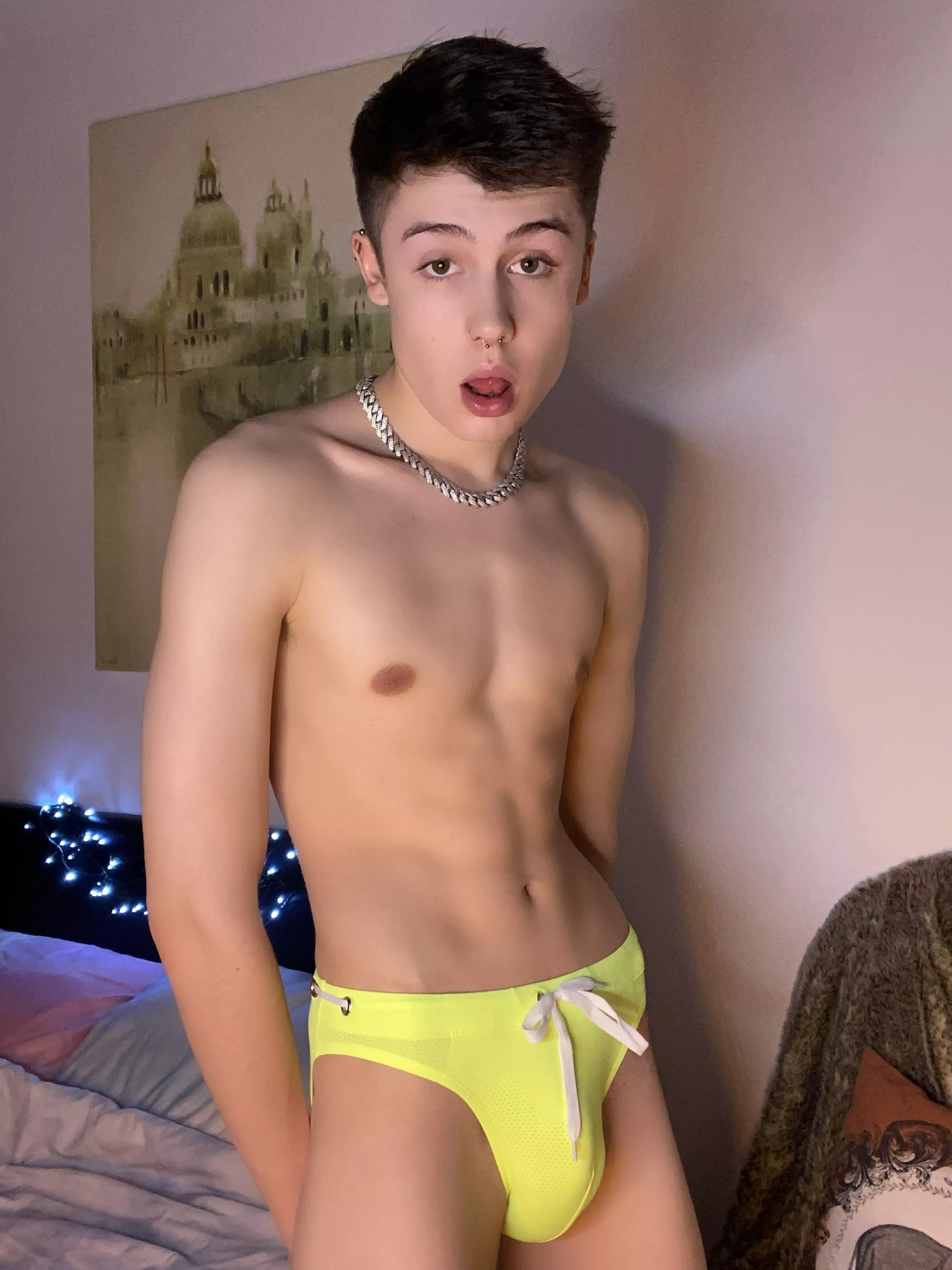 A fun-sized twink posted by SherilynGarnes