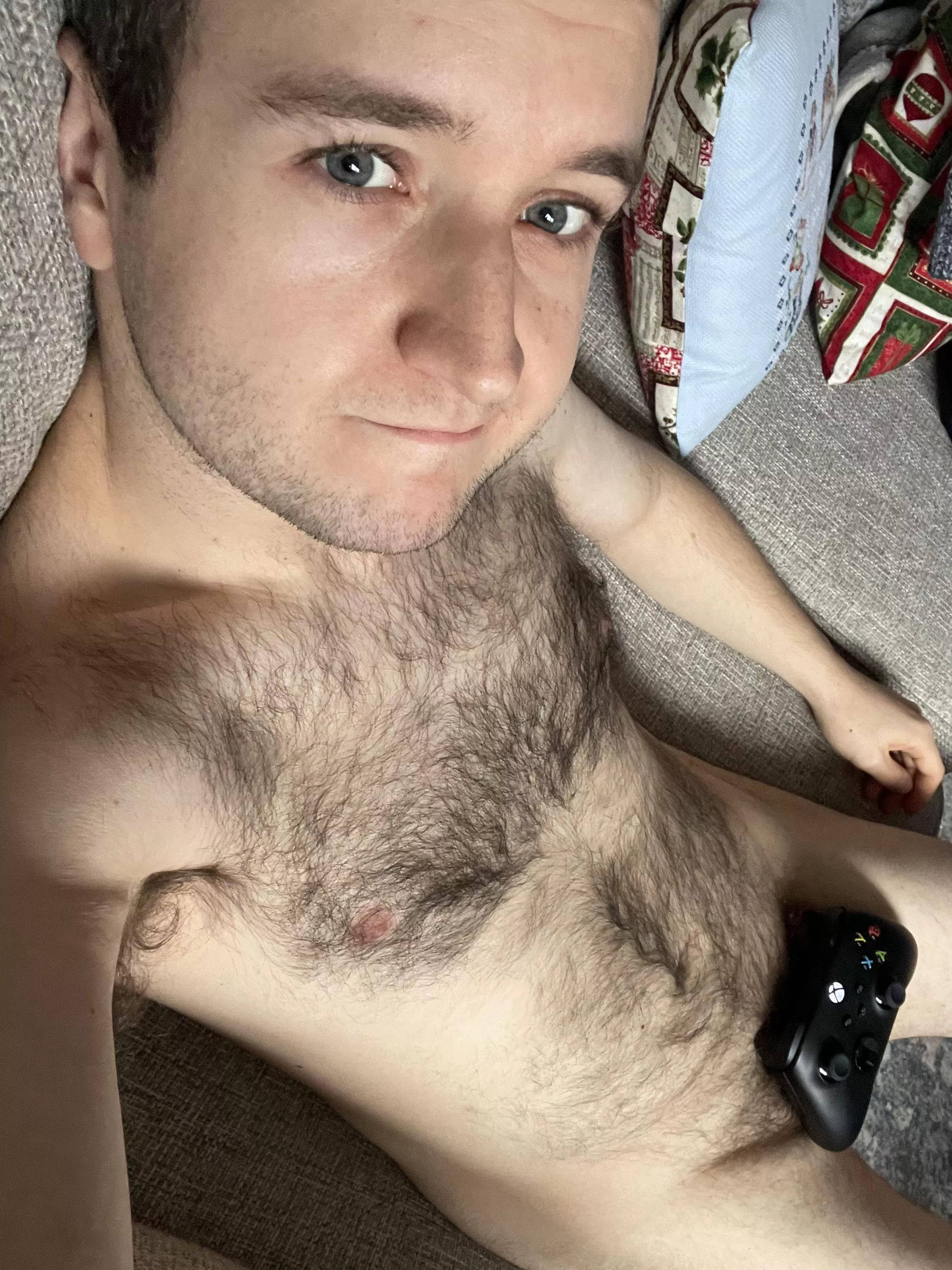 A gayming otter here, happy Saturday everyone posted by joesv1