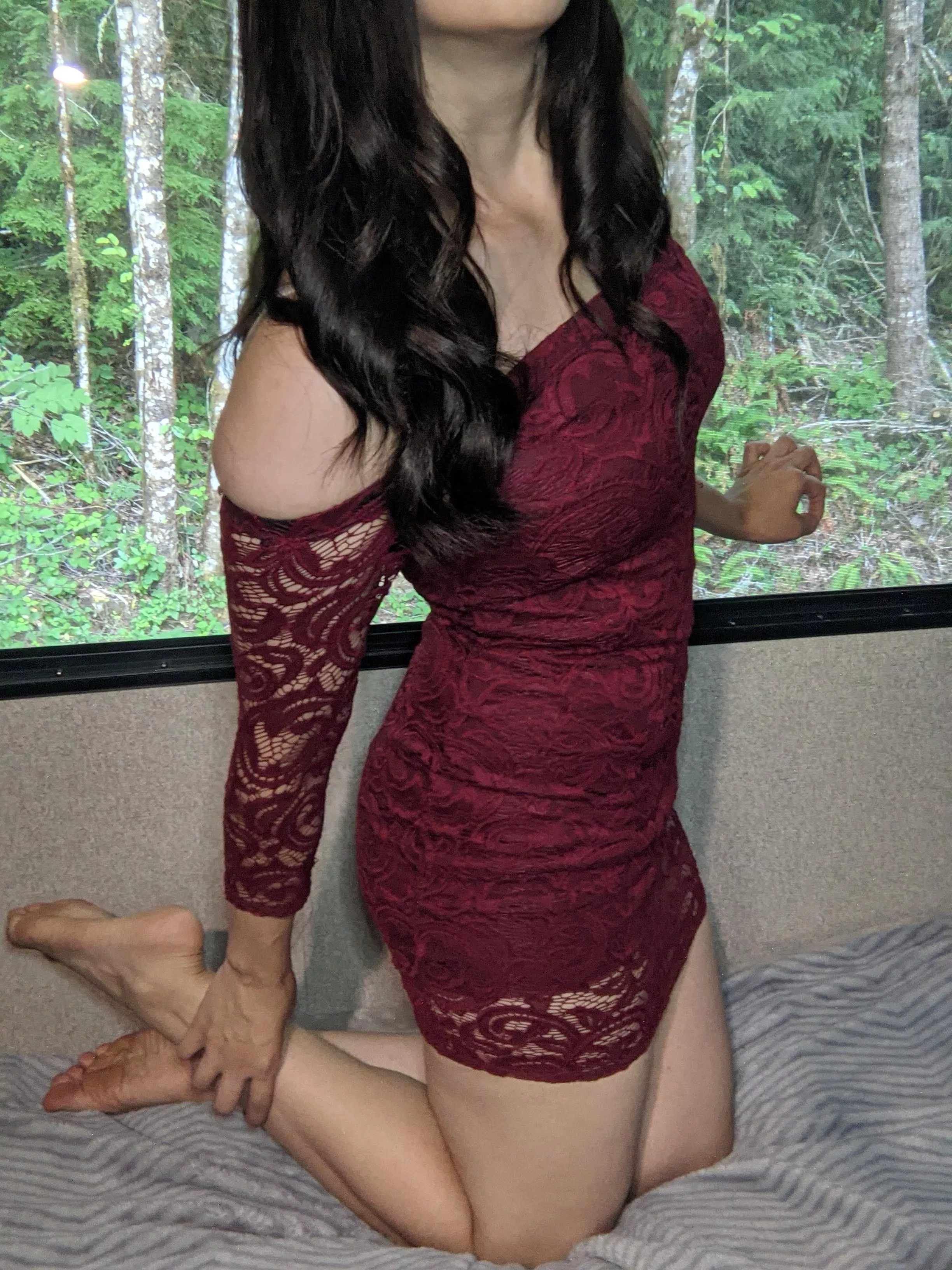 A lacy maroon tight dress, just for you ! posted by Au79Aurora