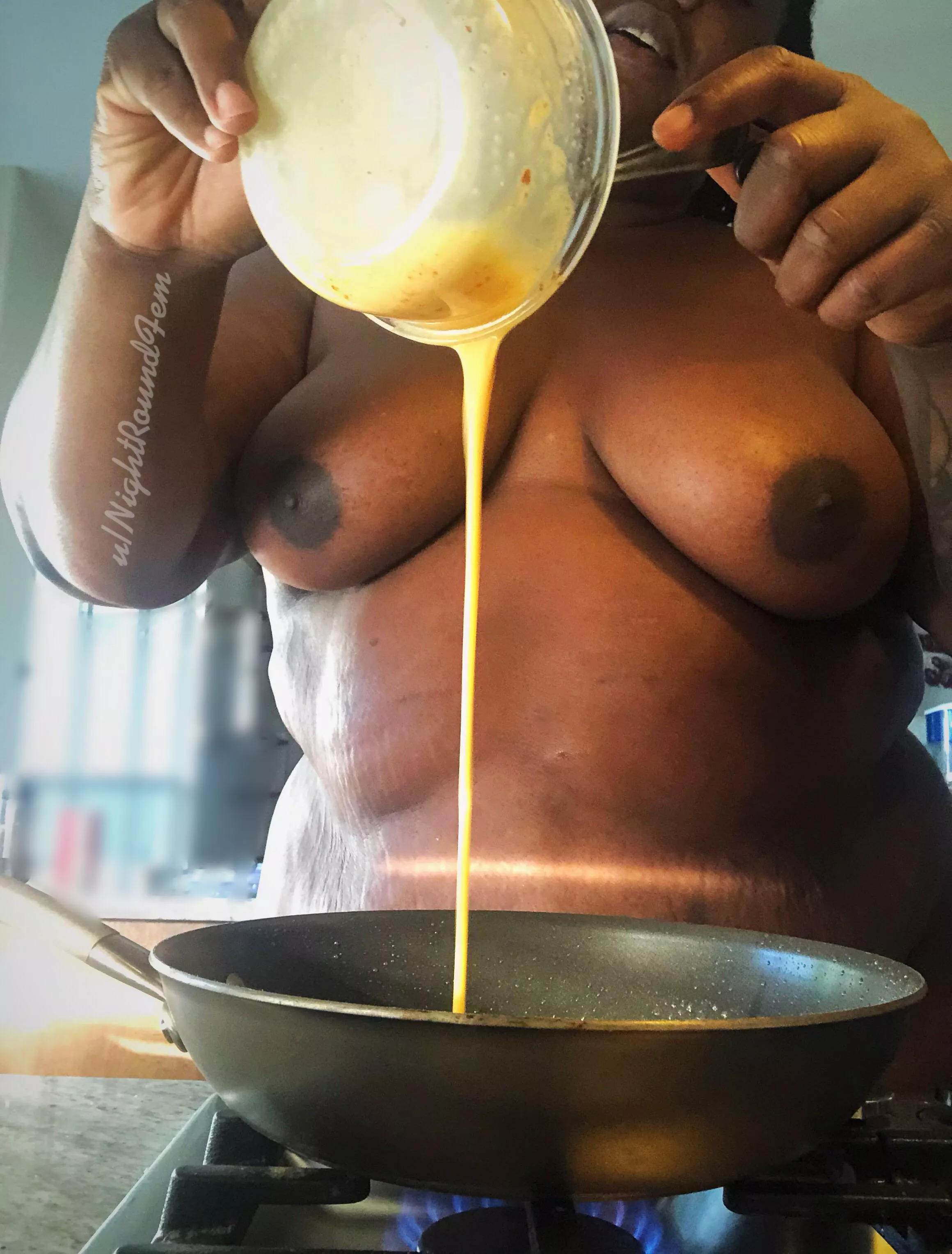 A little hot chocolate with your eggs! 🍳☕️🍳☕️ posted by NightRoundFem