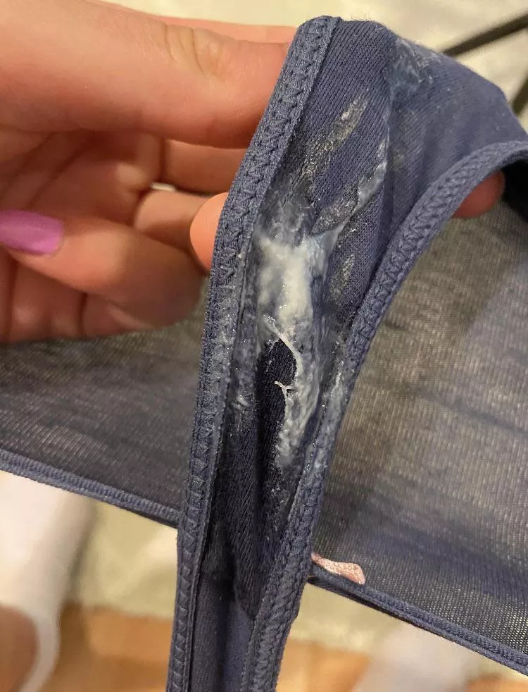 A Messy Panty Lover’s Paradise 🏝 💓💦[F] posted by 18yearoldsecret