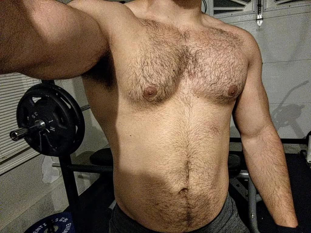 A mid workout pec pic. For comparison sake and nothing else, surely 😉 posted by lilOtterFodder