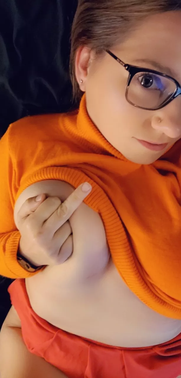 A new round of Velma posted by TheRealKinks4Days