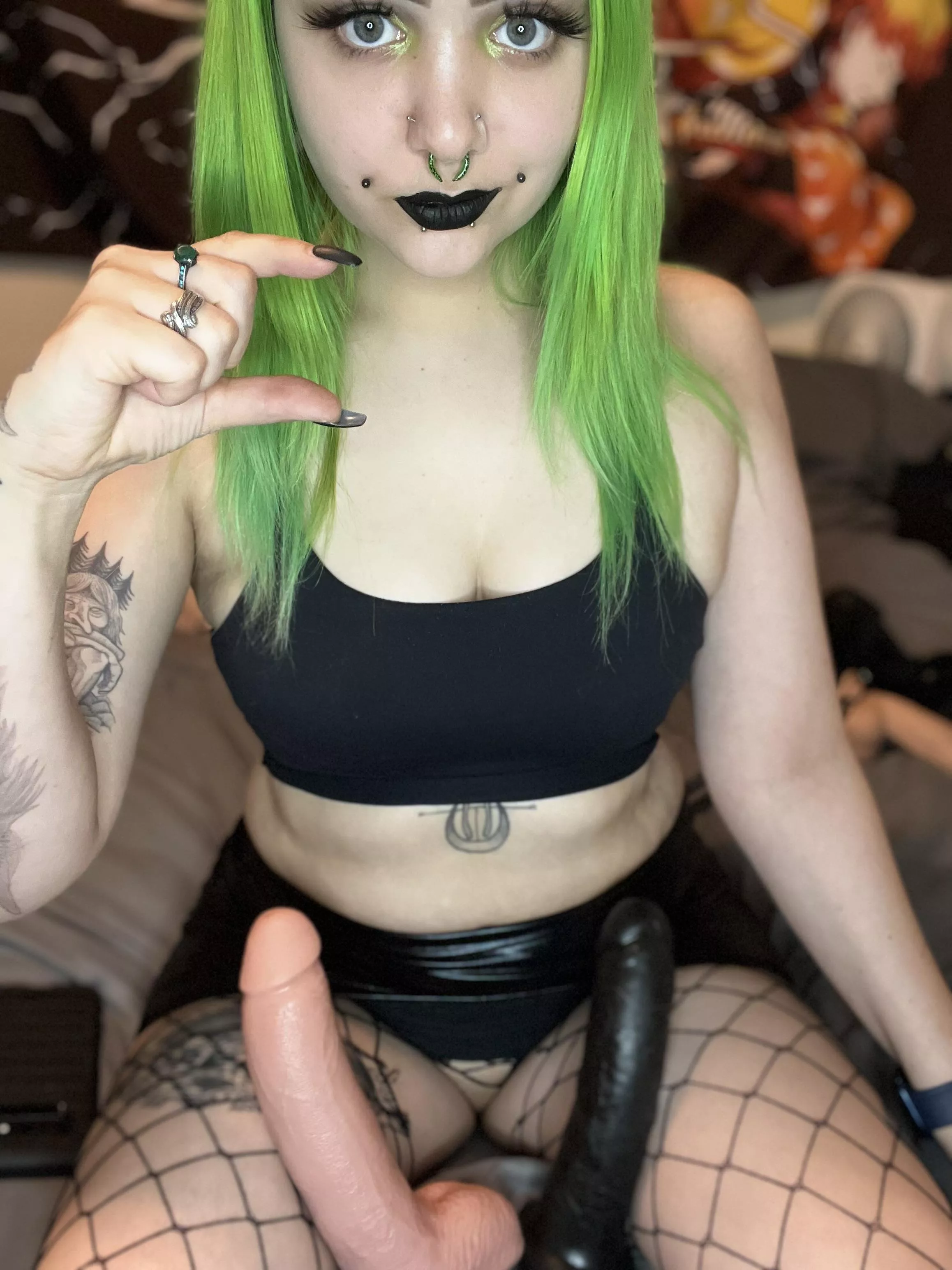 A pathetic loser like you deserves to be humiliated, degraded, and tortured by a superior woman. That little cock needs to be laughed at and abused. See my toys? Those deserve my pussy, unlike your clit. Telegram/Kik: xdaddyslittlekittyx [domme] [cam] [v posted by justsmokeandsleep