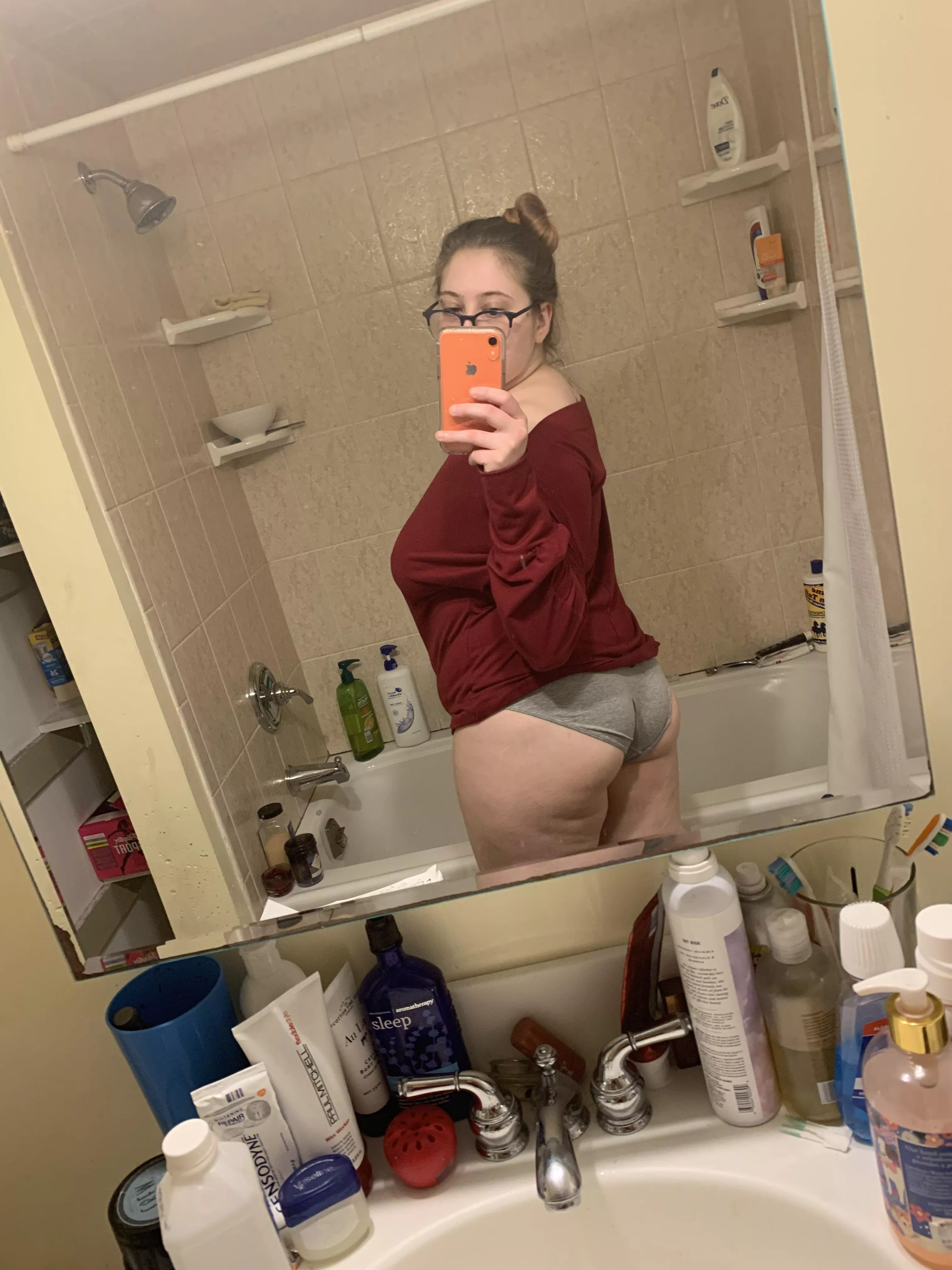 A quick booty shot ðŸ˜ðŸ˜ posted by MeatBeatManiac696969