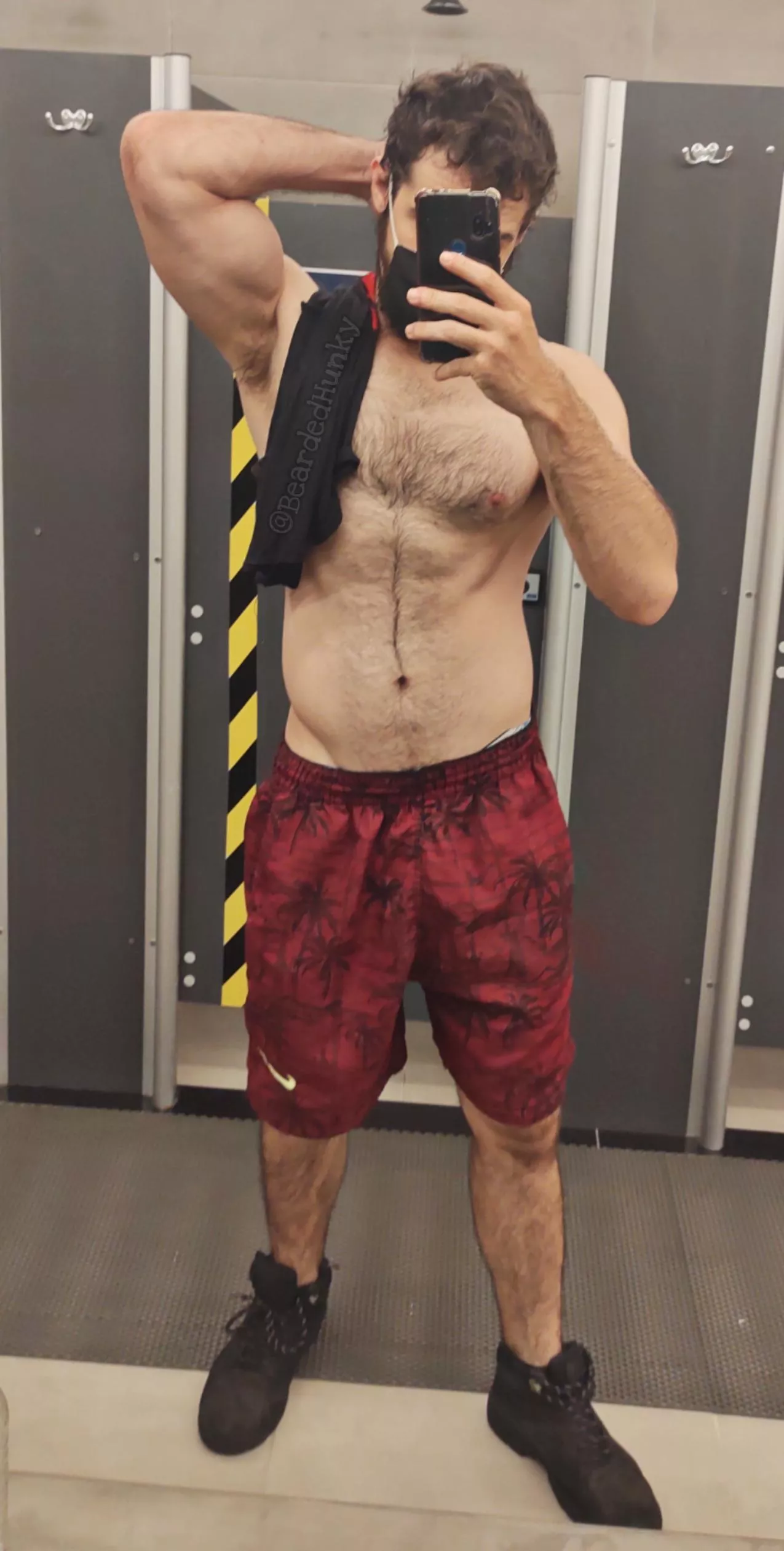 A small amount of V posted by Bearded_Hunky