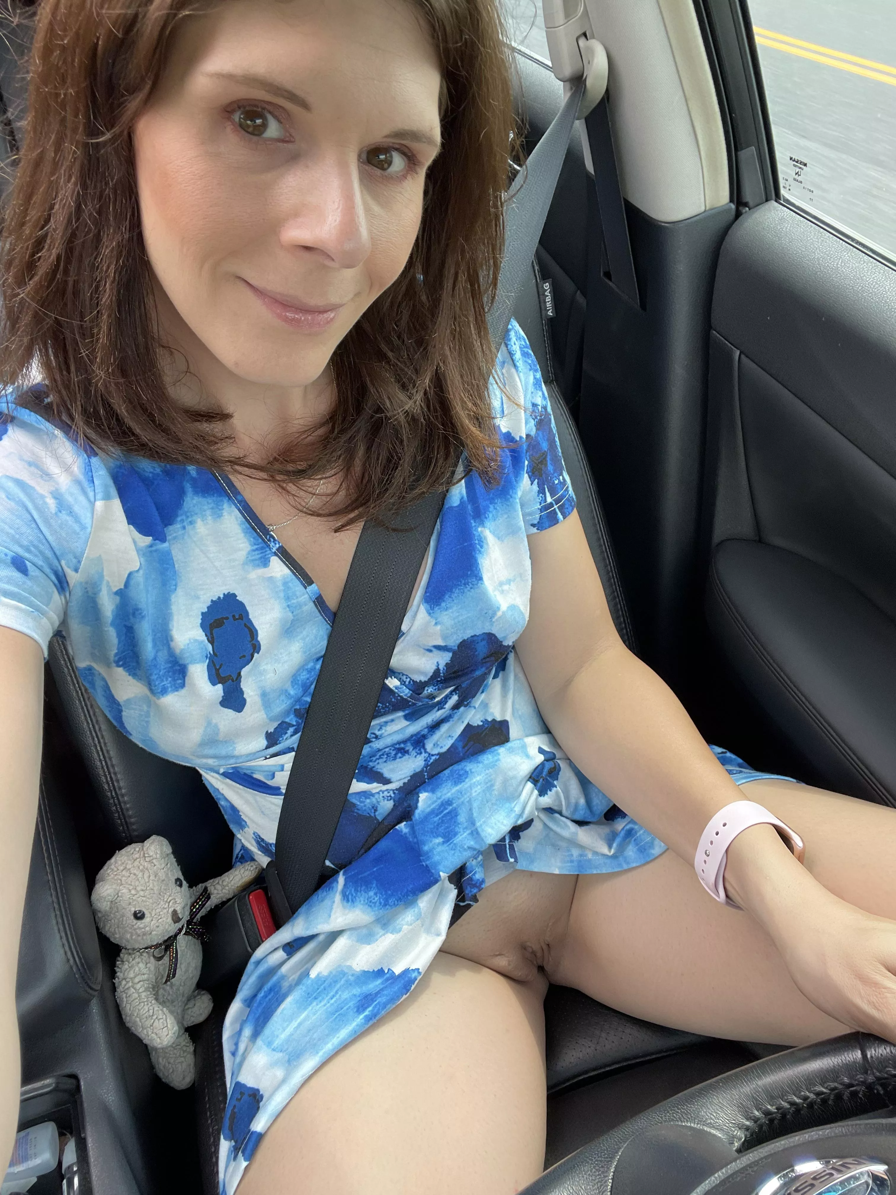 A smile with no panties is how I ride (39F) posted by AutumnGoddess81