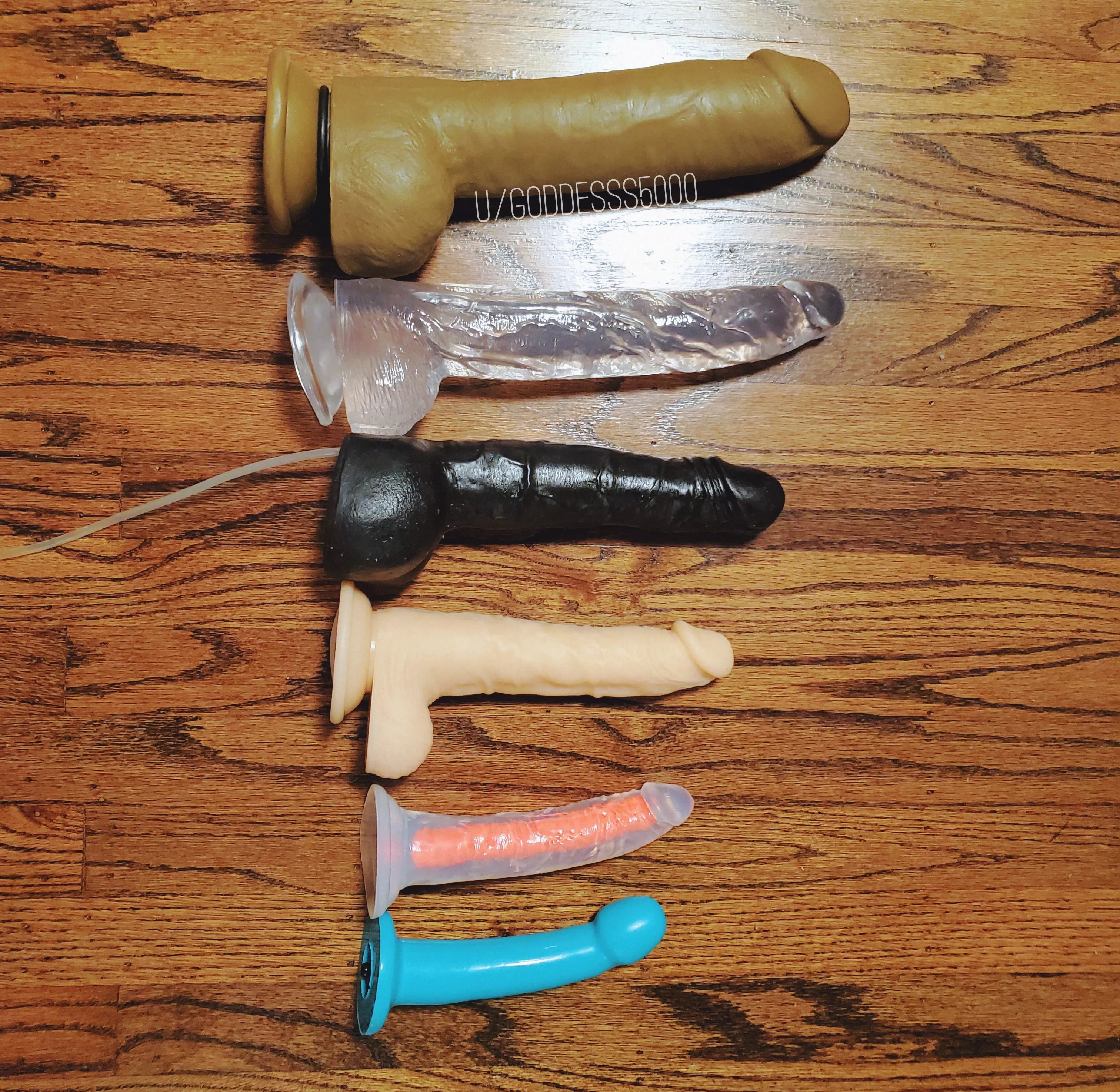 Added a new dildo to the collection...now I have 6 different ones to fill your holes with (ranging from 6.5