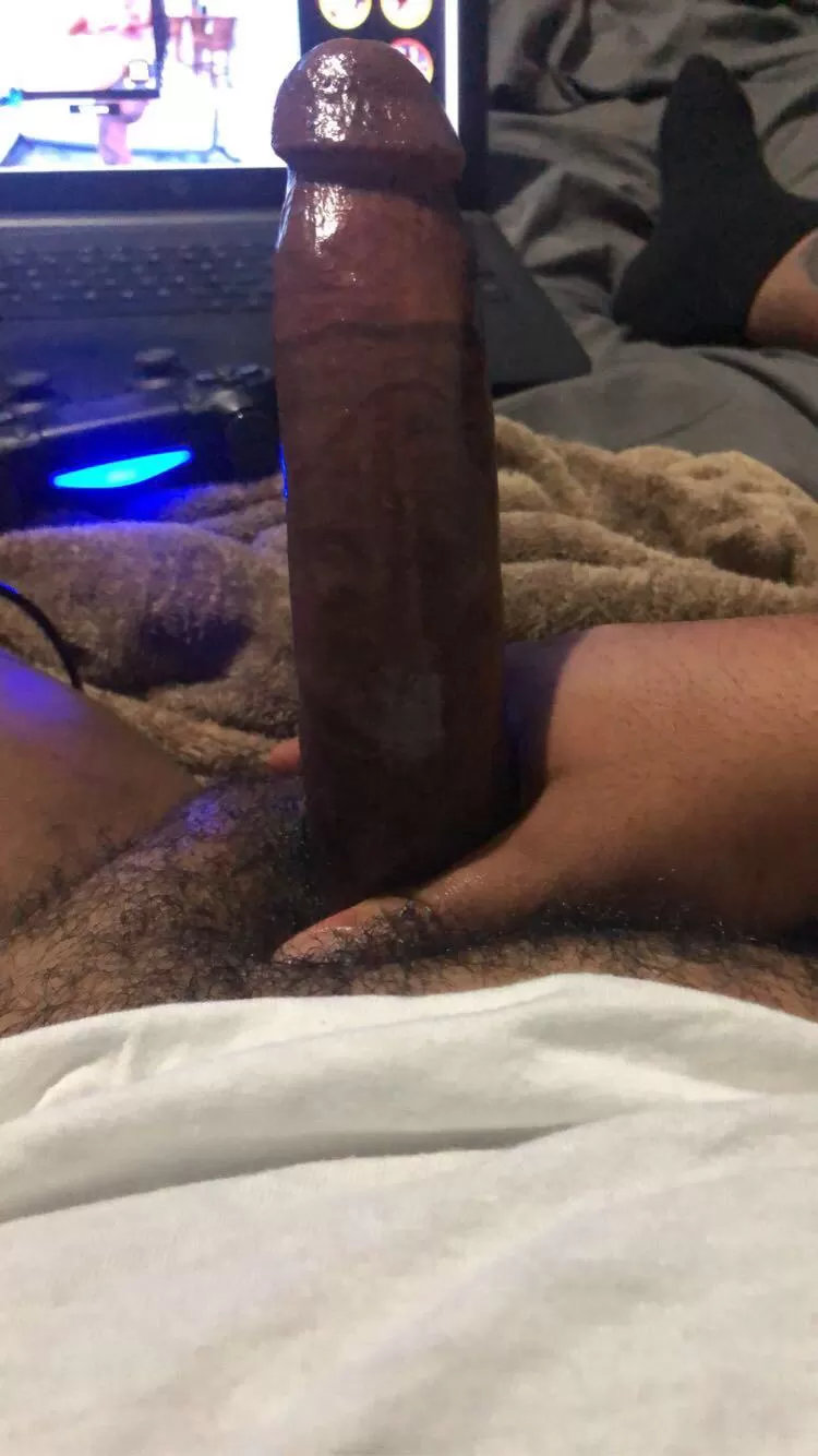 Ahh time to unwind 😏🍆 posted by lightskinblackd