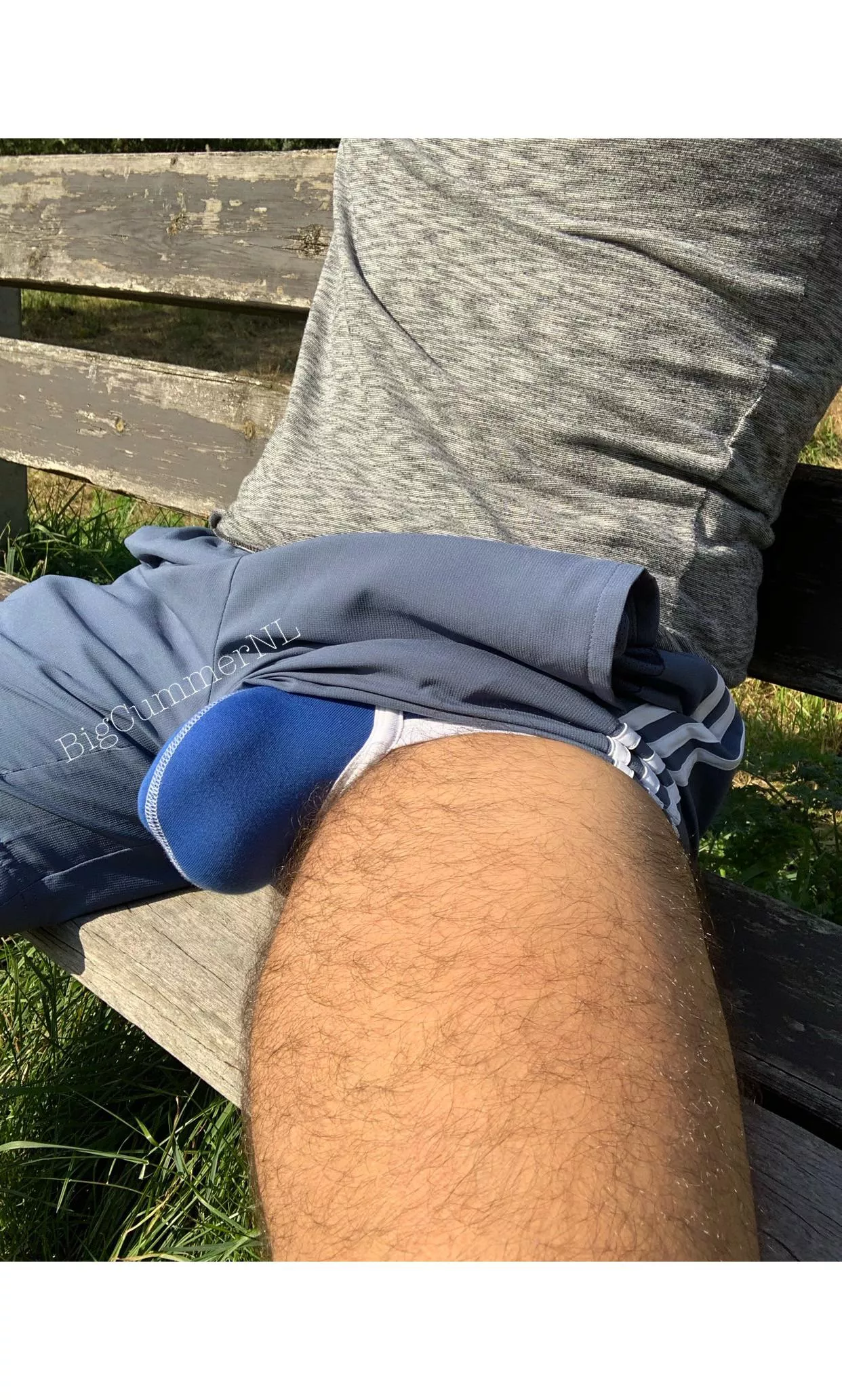 🔥Airing my bulge at the park 😈 Bi 27 posted by BigcummerNL