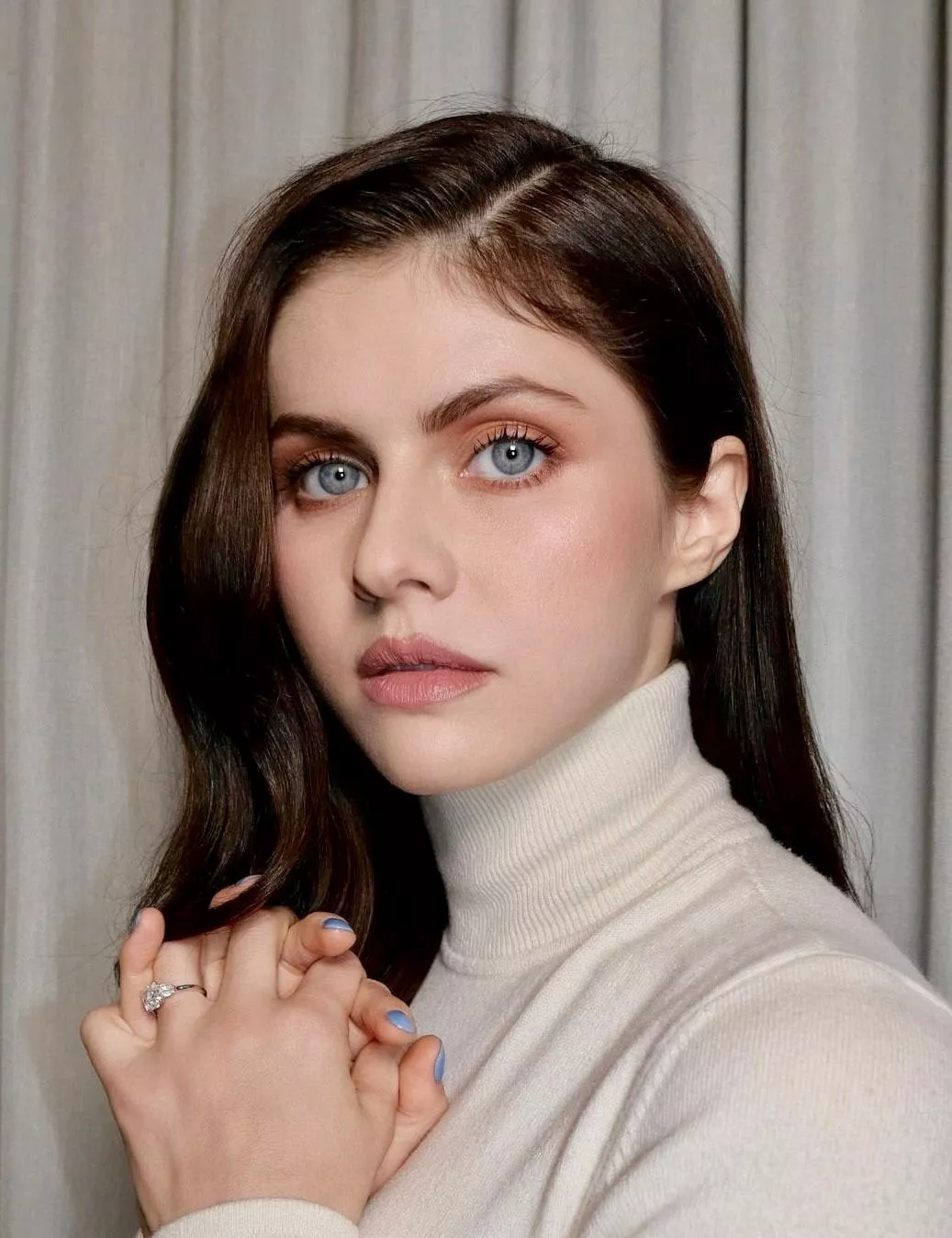 Alexandra Daddario posted by CASHMERE1977