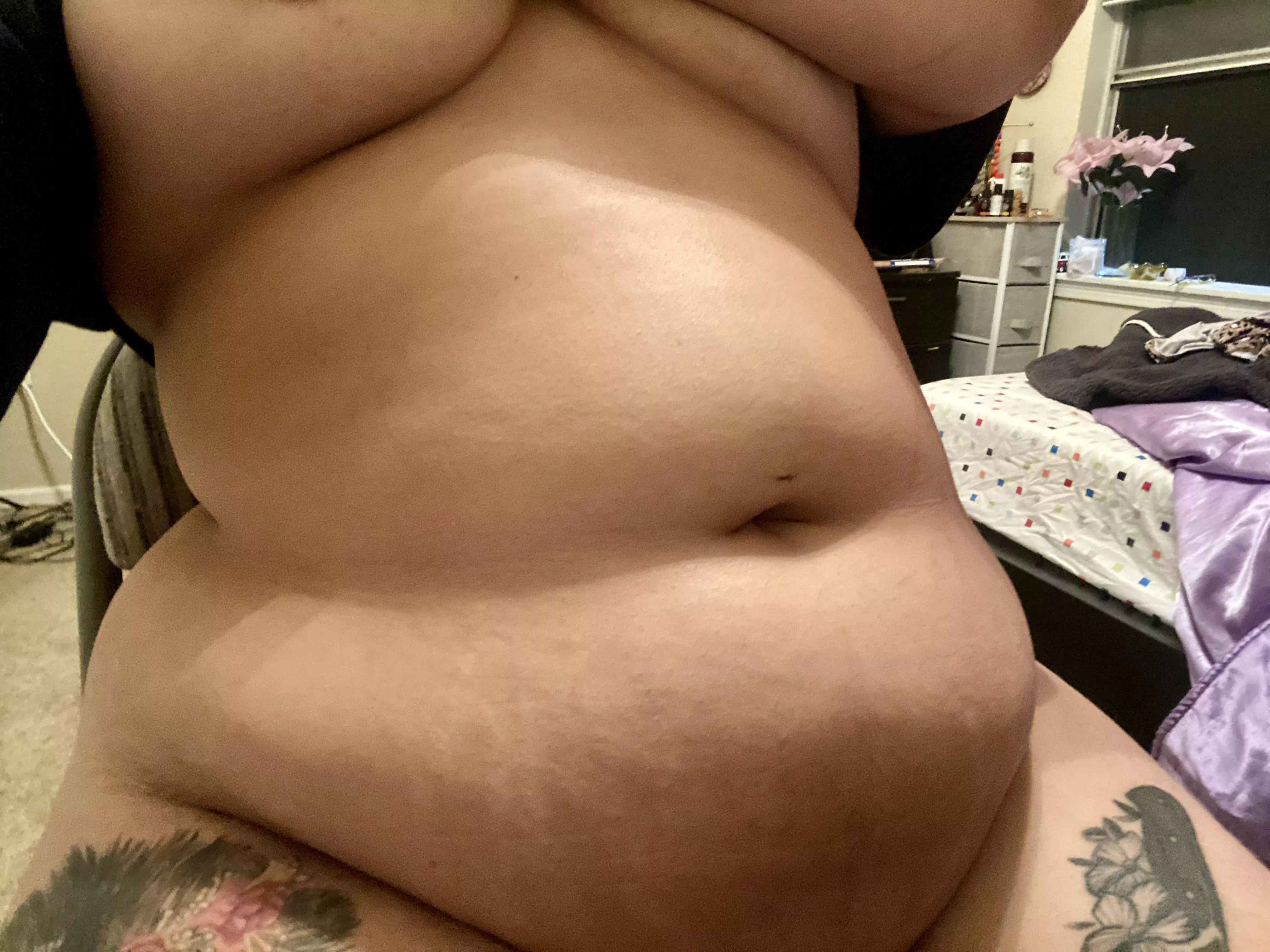 Alittle under boob and alotta tummy… hope you like posted by XChubbyBratX