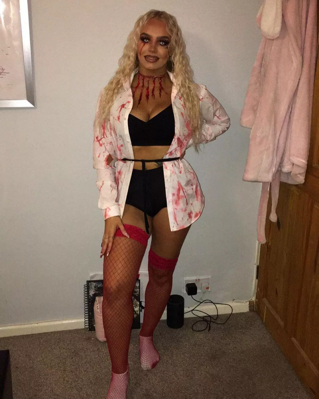 Almost Halloween 👌 my fave time for the chav girls dressing up posted by xlsteved