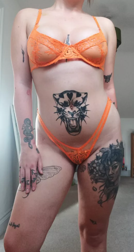 alt gf anyone? 😇😈 posted by sweetthing69