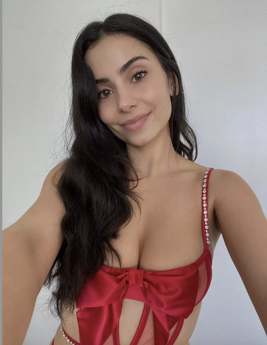 Always wanted to be someones Spanish Mommy ðŸ¥° ðŸ‘» : carolinesanx posted by babeaprilx