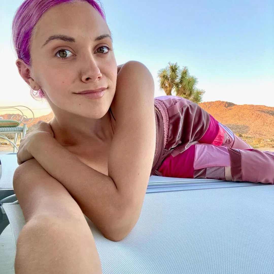 Alyson Stoner posted by TaylorSwiftIsSexy