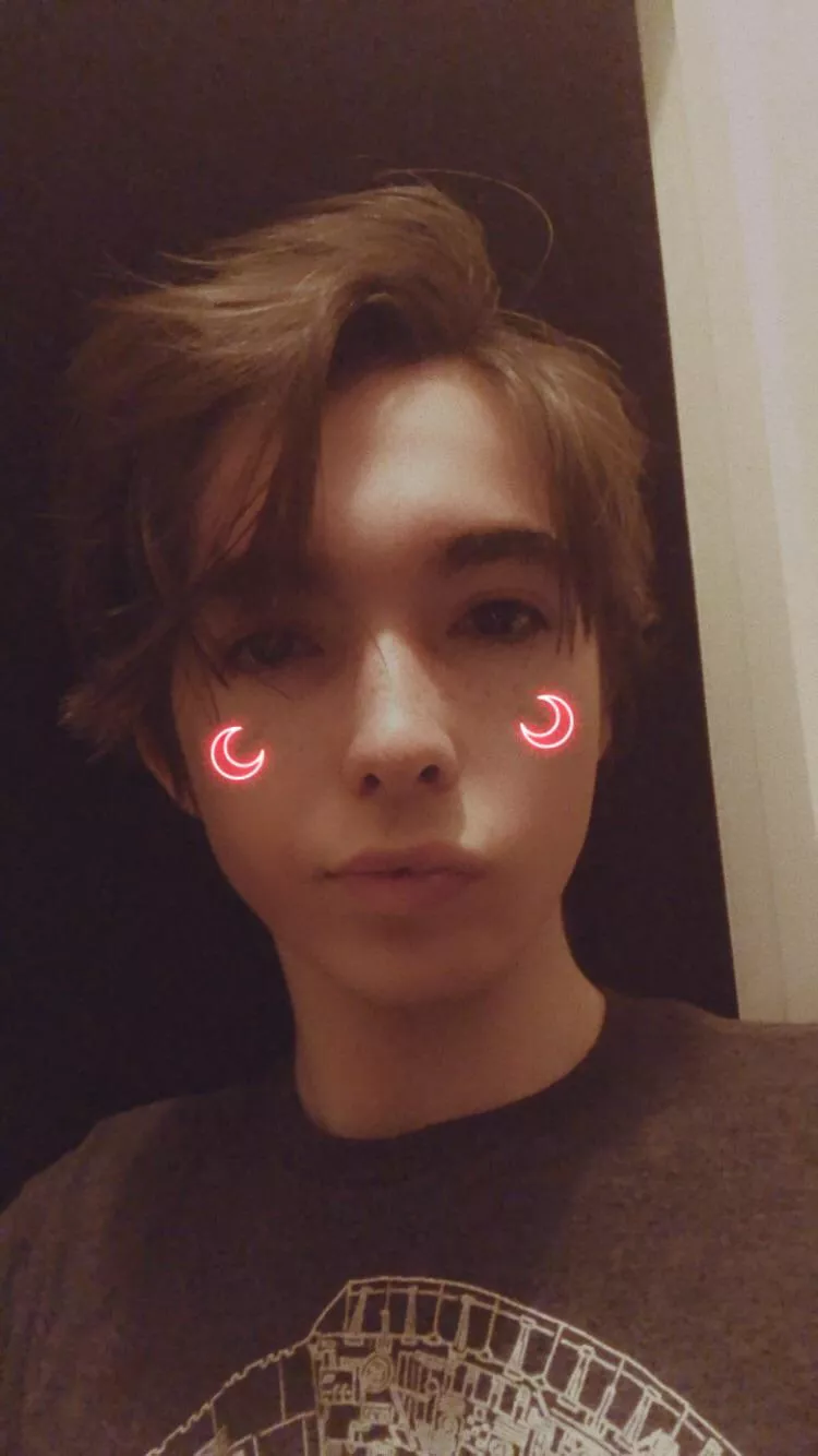 Am I cute enough to be a femboy?🥺 posted by barbie_boi