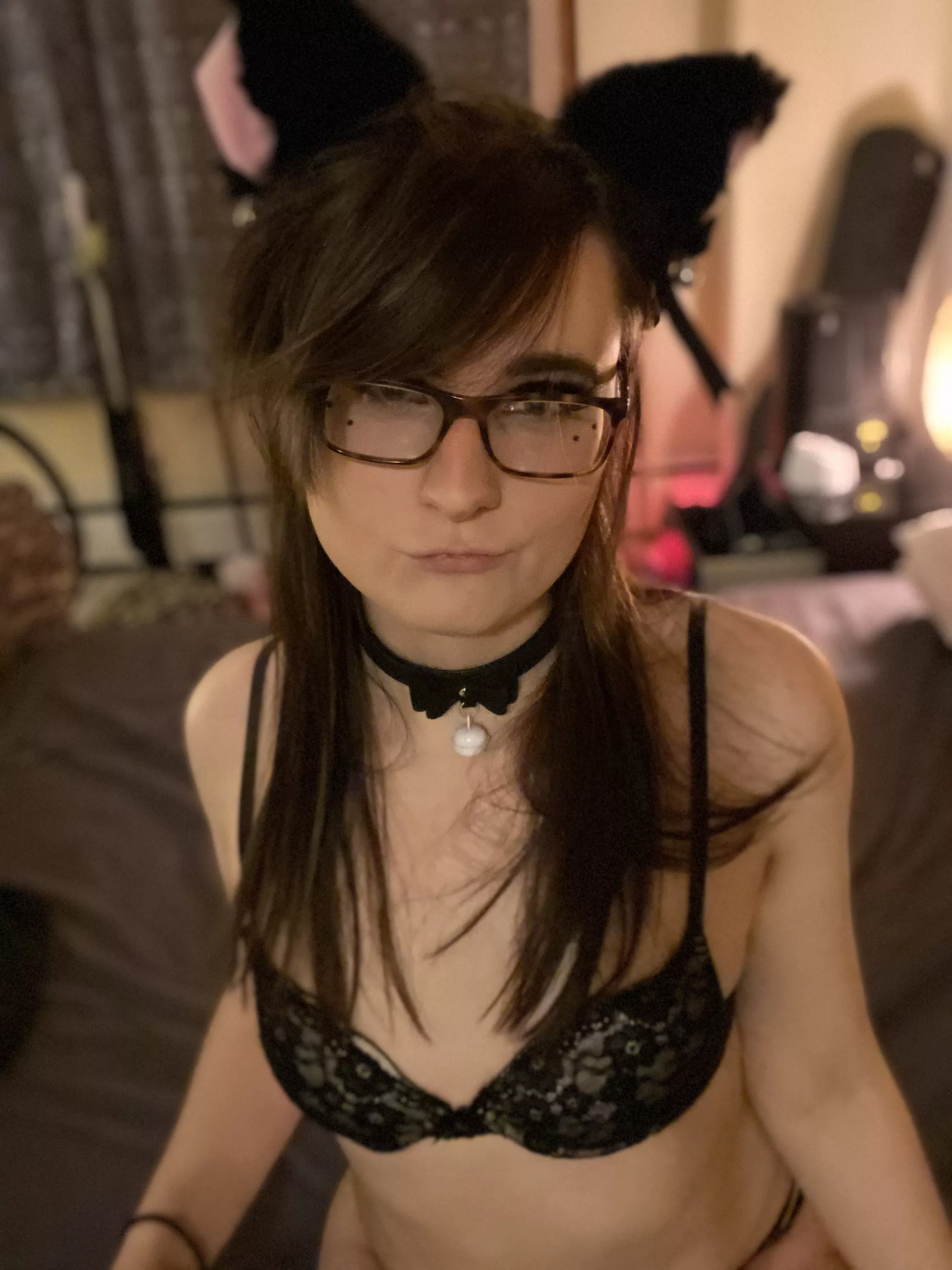 Am I pretty enough to suck your cock? posted by AvaShade