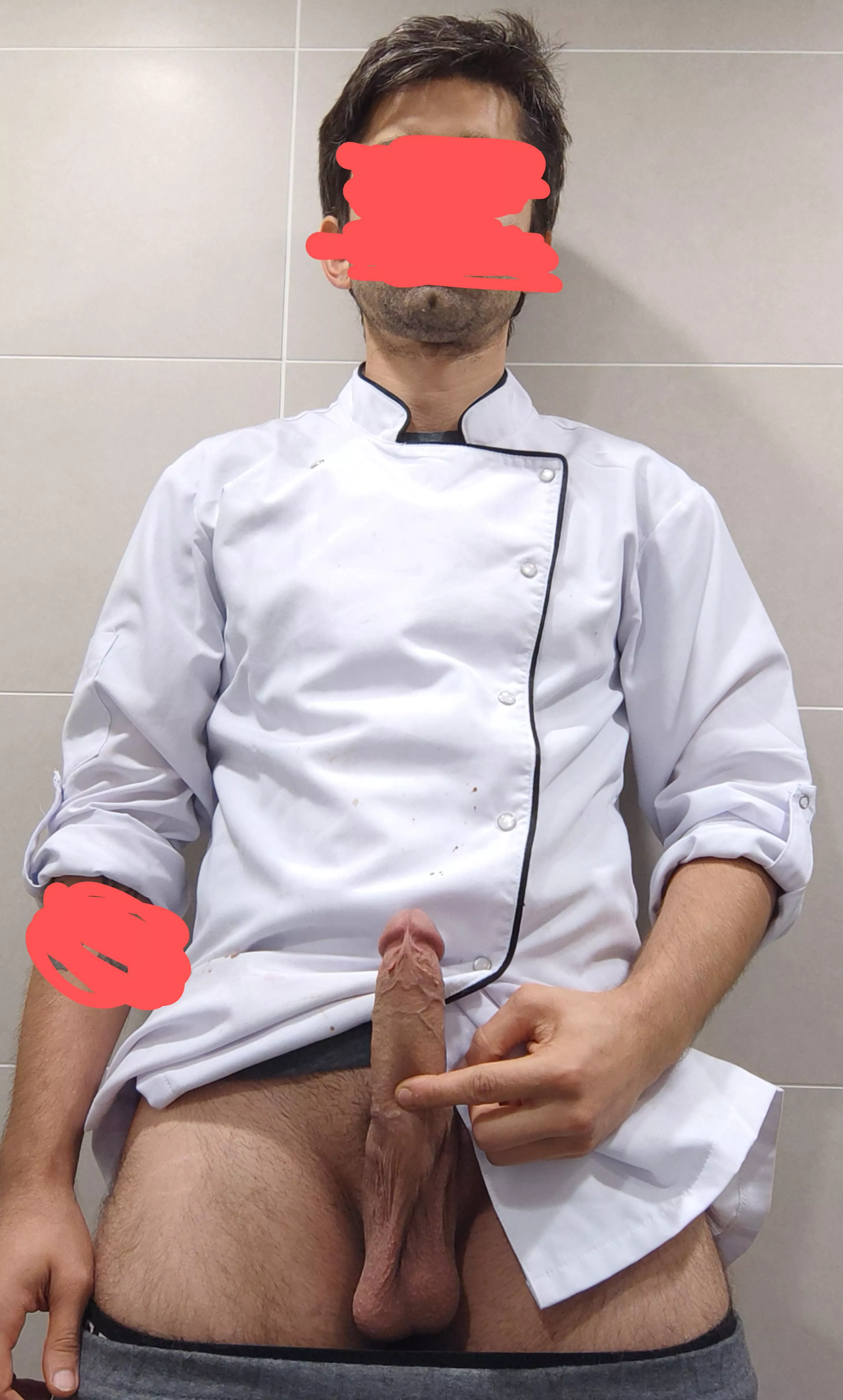 An off duty pastry chef [M] posted by TooNSFWforMain