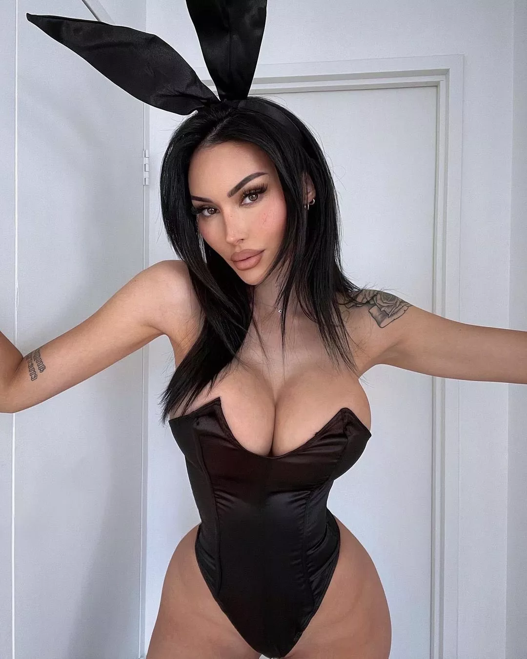 Anneliese is a sexy bunny! ðŸ˜ðŸ° posted by BimboSimp