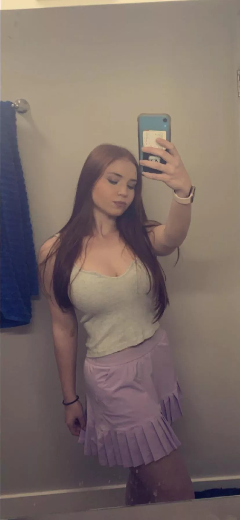 Another blurry mirror selfie posted by Ufsrvjhdtdg