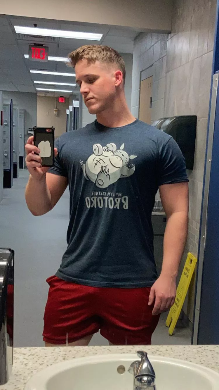 Another day, another gym selfie posted by ConflictBoB