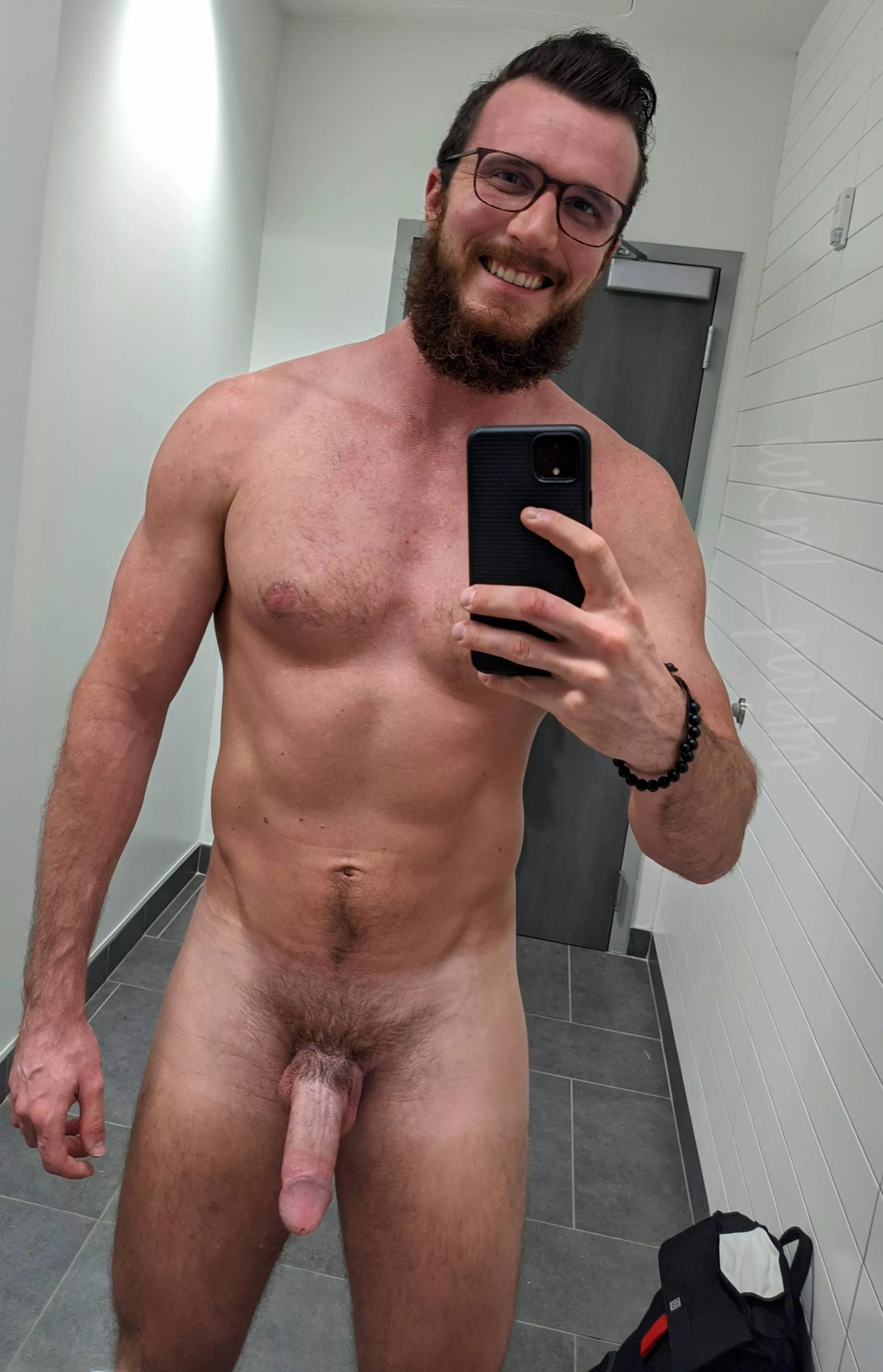 Another naked selfie🤷‍♂️ posted by wkml_pwdm