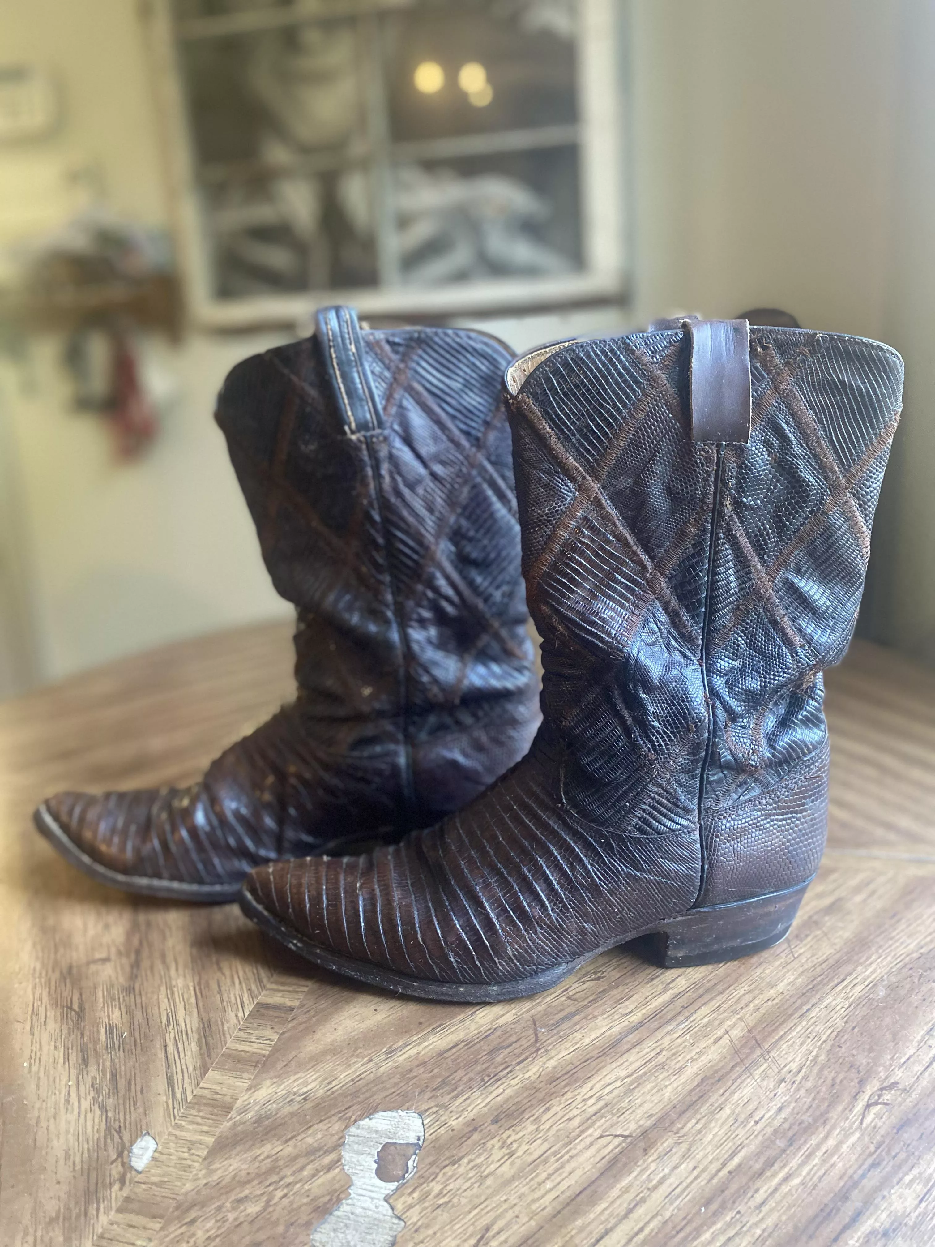 Any clue what the leather might be? I know they’re Tony Lama but unsure of the exact style/name posted by maddydyko