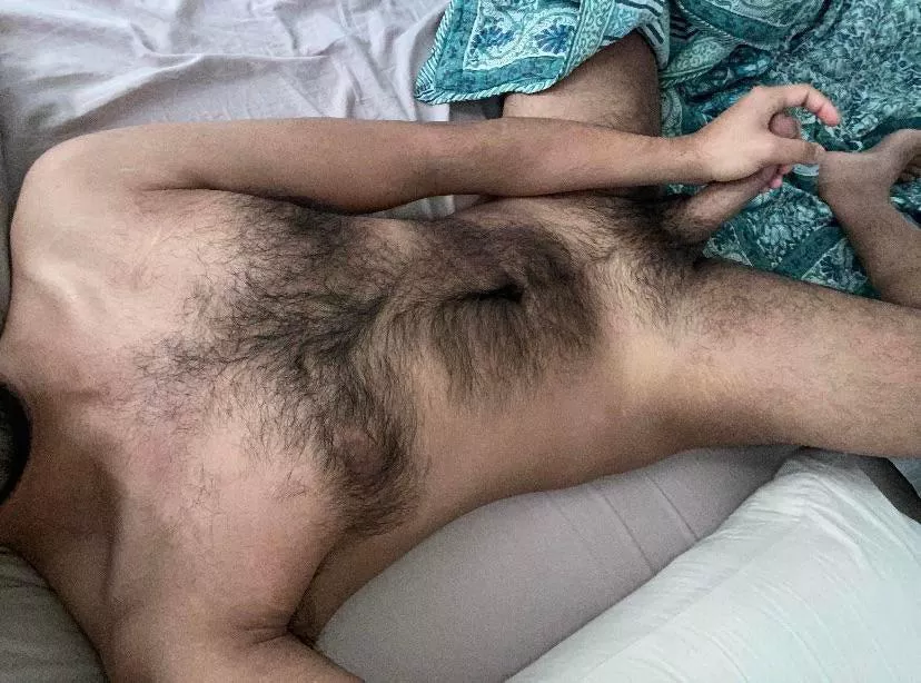 Any hairy bro lovers? posted by okokokokok123123