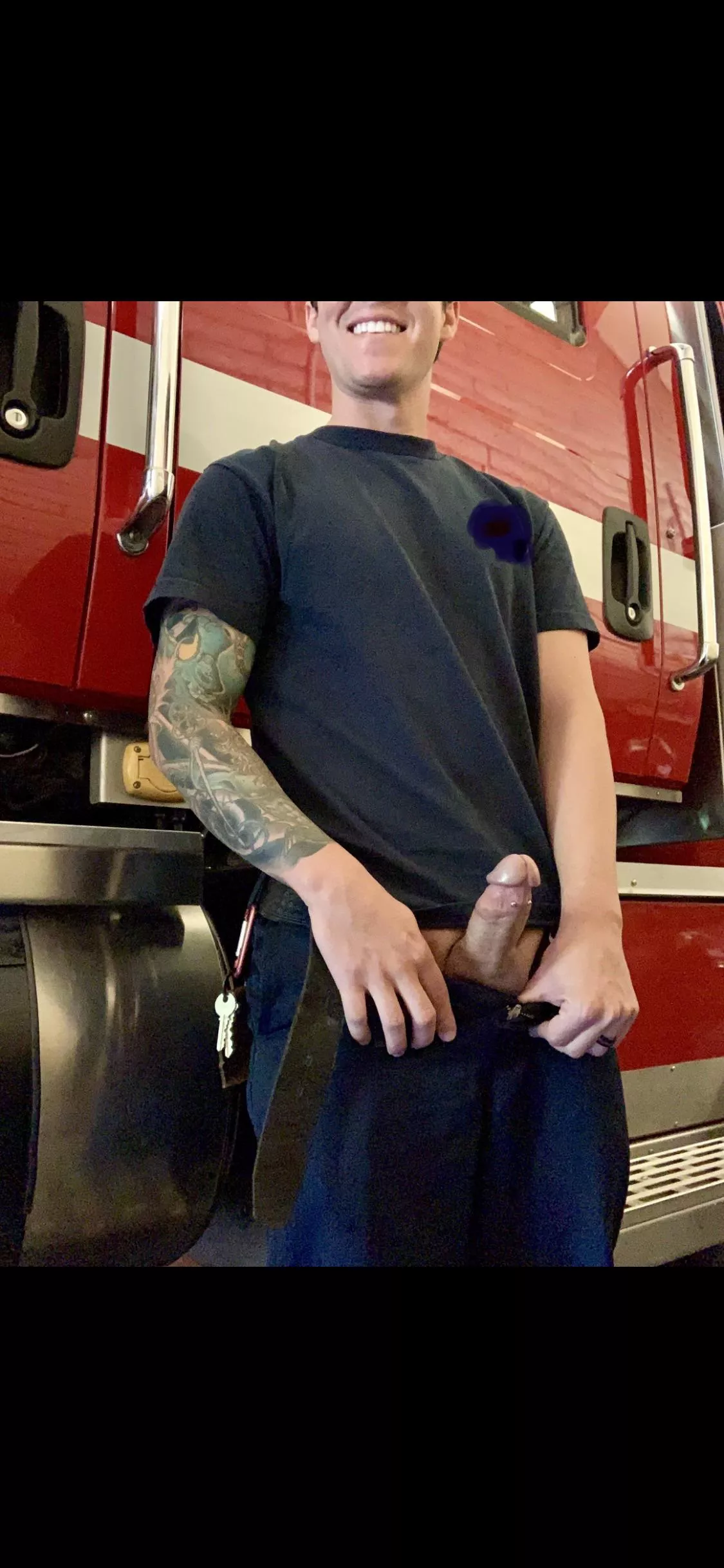 Any love for a Bi firefighter?! posted by thefoxtrotromeo