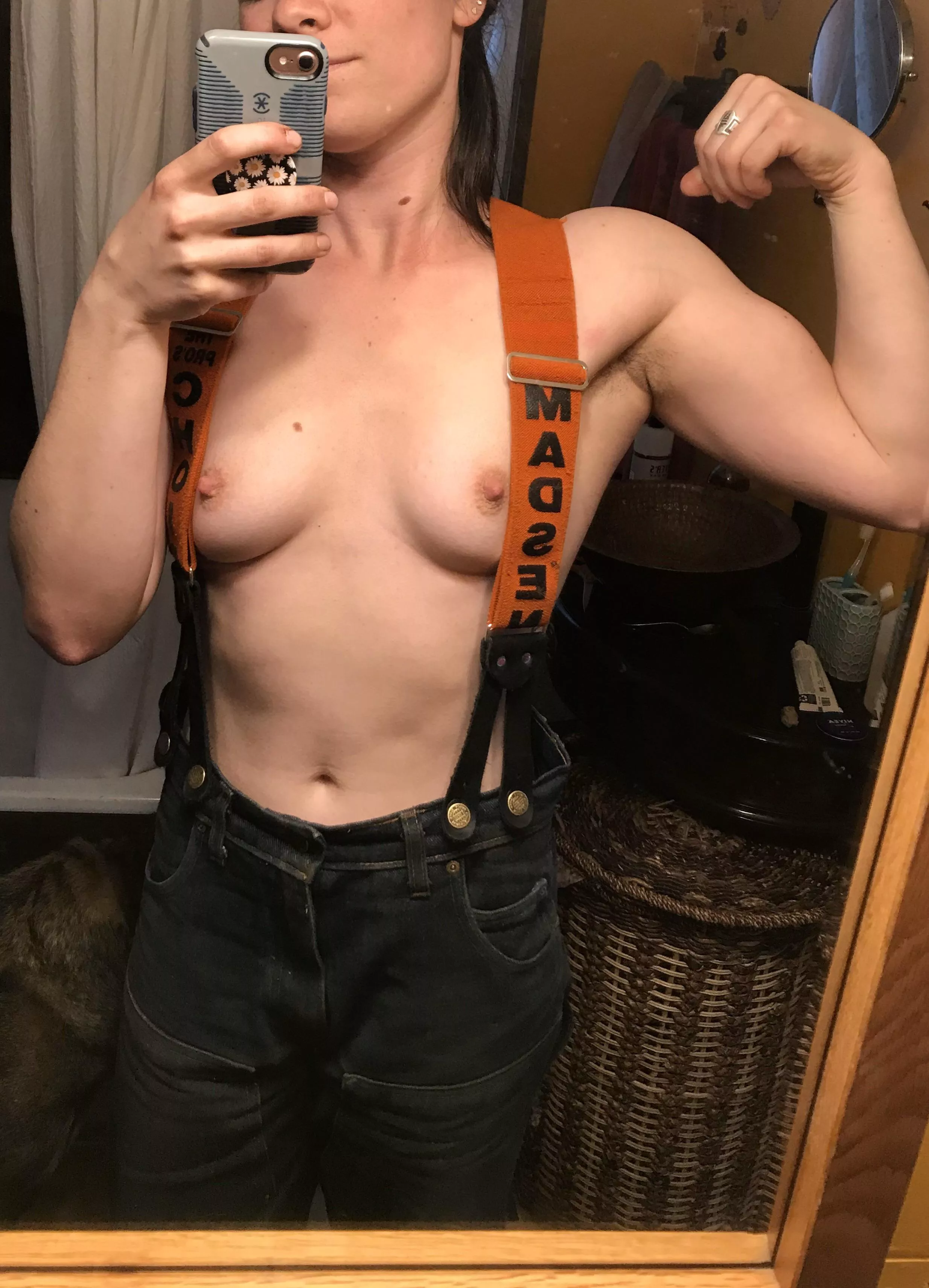 Any love (F)or us blue-collar gals? posted by TheBrunetteNextDoor