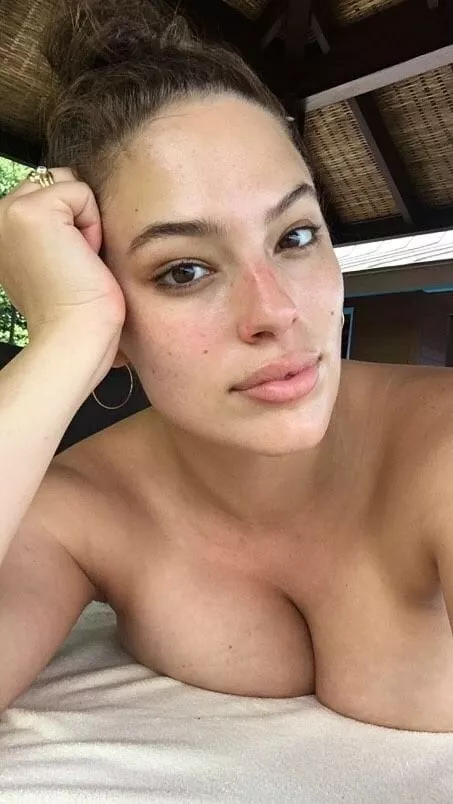 Anybody for roleplay as Ashley Graham for me? posted by Nekohr