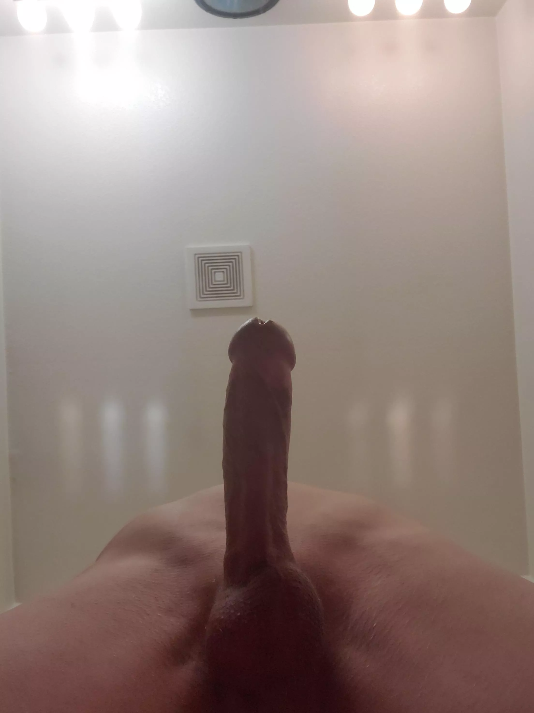 Anybody like skinny muscular guys with a big cock? posted by rockha4rd