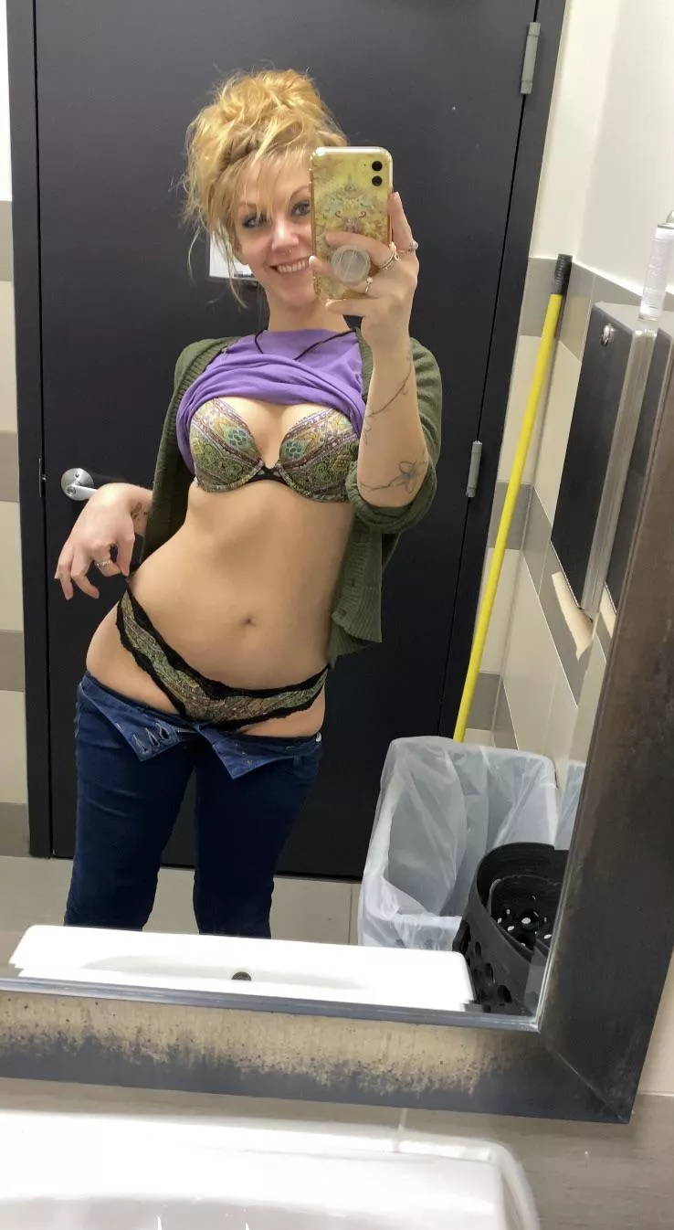 Anyone appreciate a cute set at work? posted by NoraVines