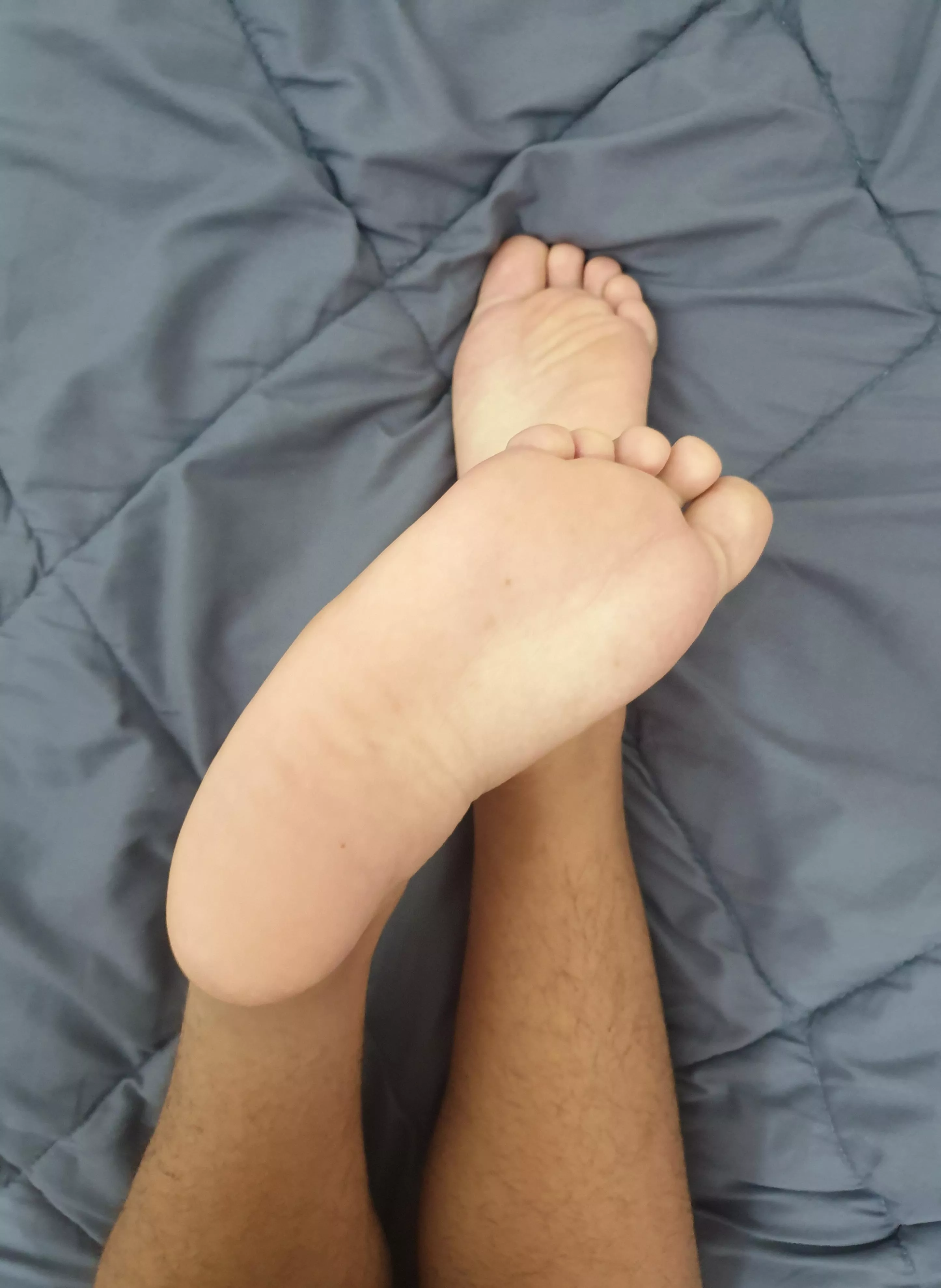 Anyone down to lick my feet?👅💦😍 (FREE ONLYFANS IN MY BIO CHECK ME OUT)😝🔥 posted by Adonis_Grey