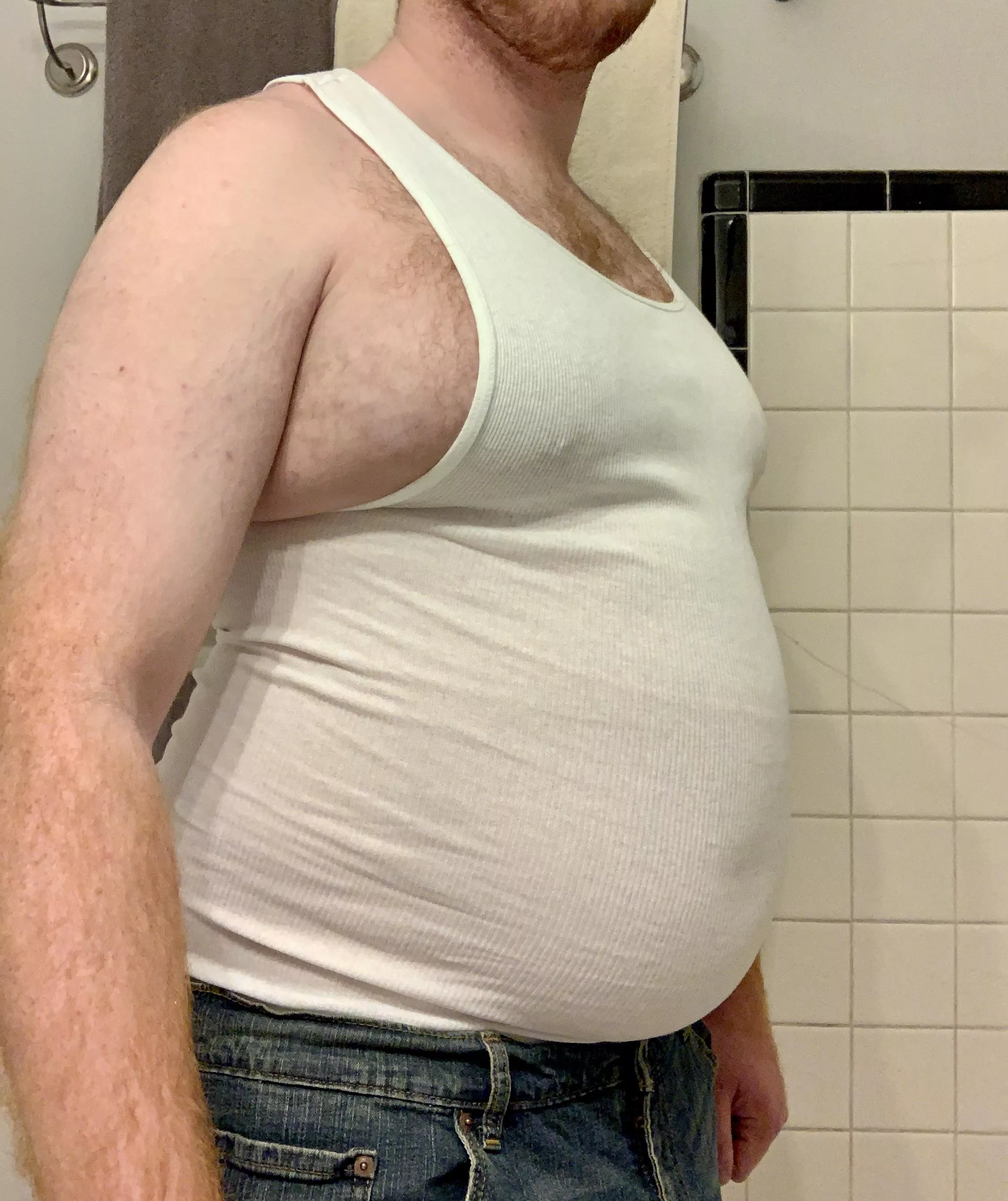 Anyone else find big guys in tank tops sexy? posted by bigred1bear