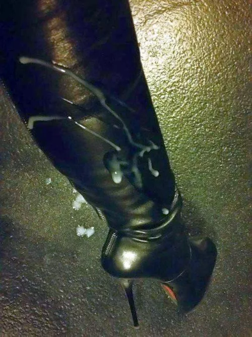 Anyone else love spray cum on a nice pair of leather boots posted by Explorer-92