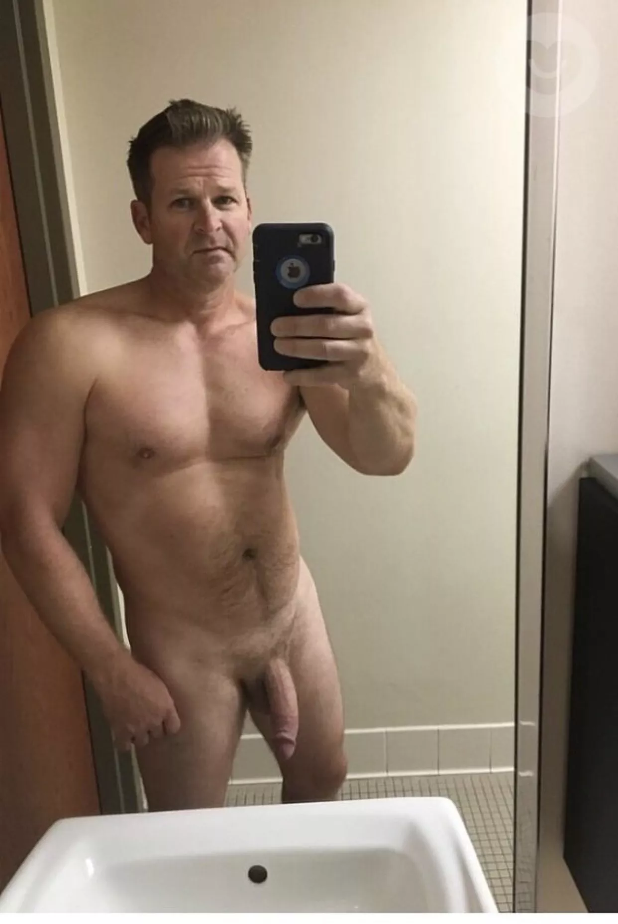 Anyone know this hunky dad? (44) posted by cousinjail1967