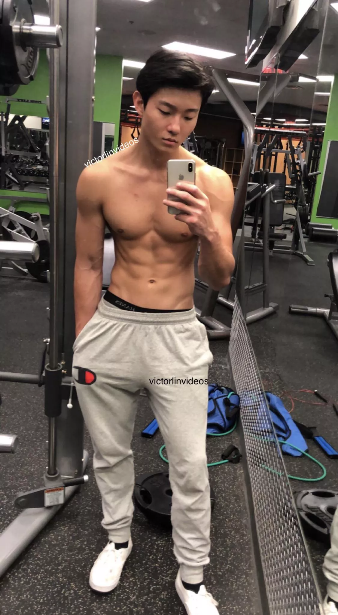 anyone like 6’2 korean guys? posted by testerfureddit