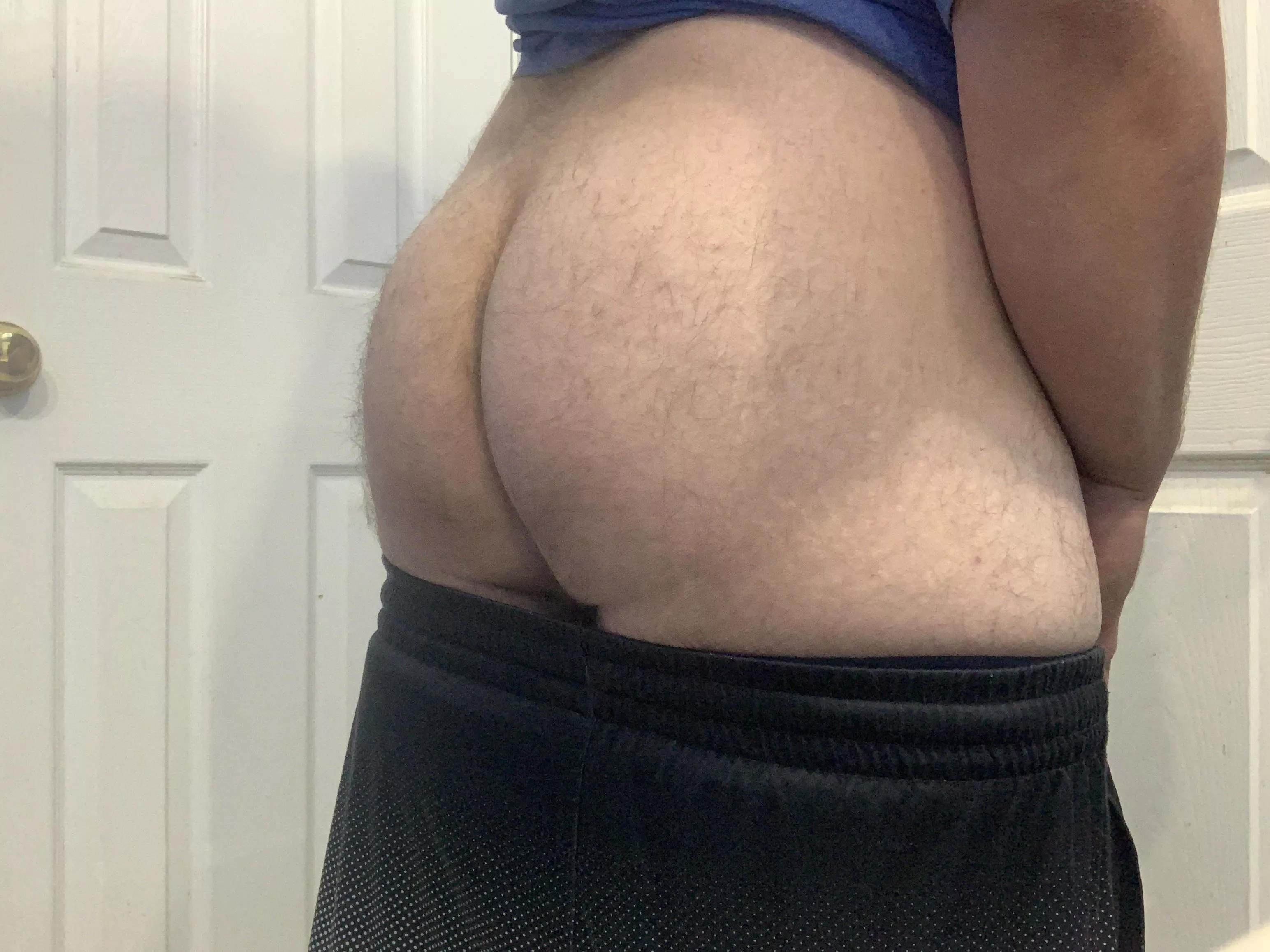 Anyone like a masculine but submissive bottom? posted by HiIAmHenryOfSkalitz