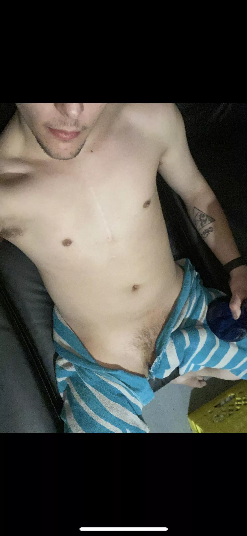 Anyone wanna blaze naked with me? 😩 (M) posted by Eatass52